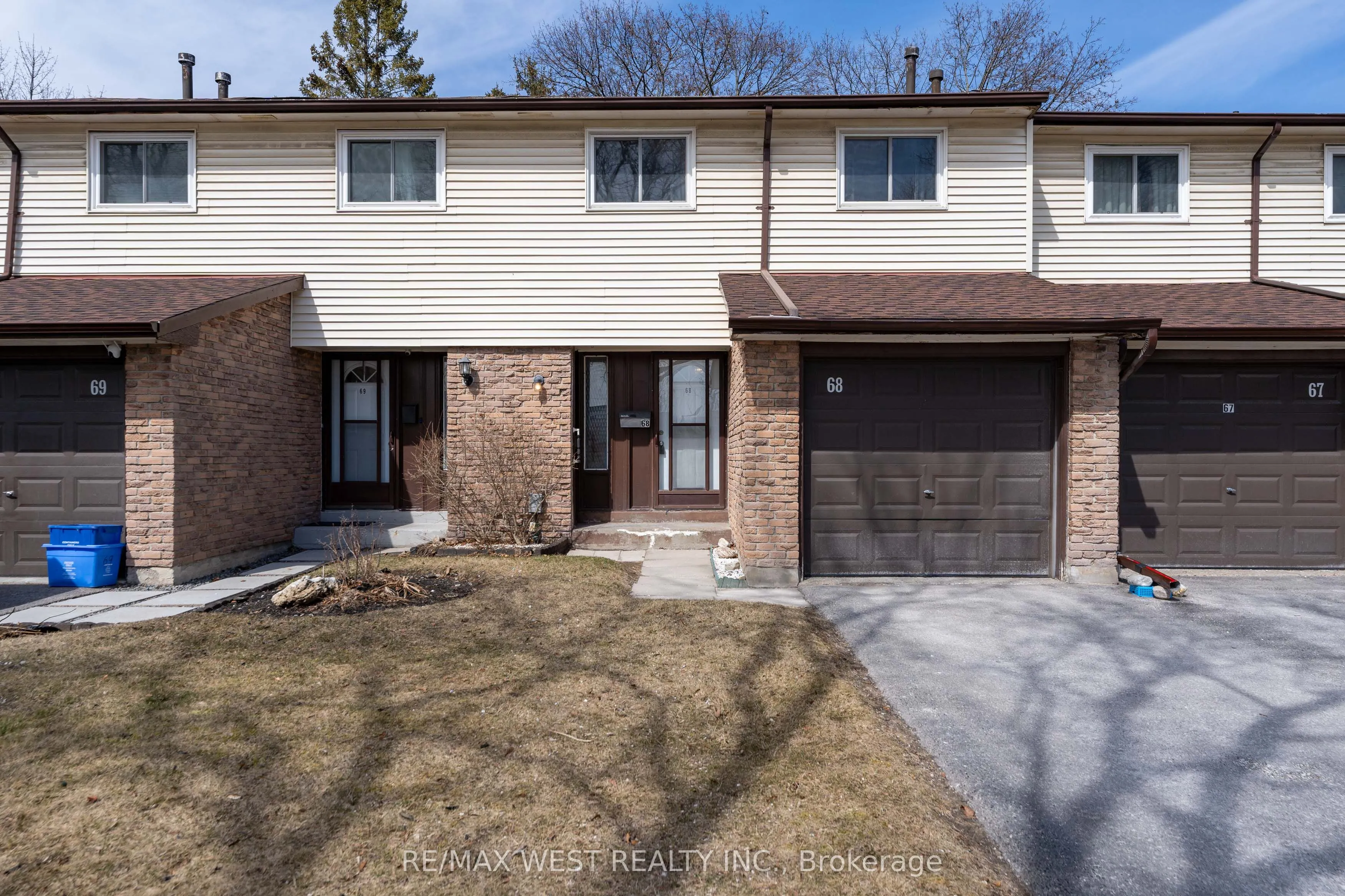 222 Pearson Street, #68