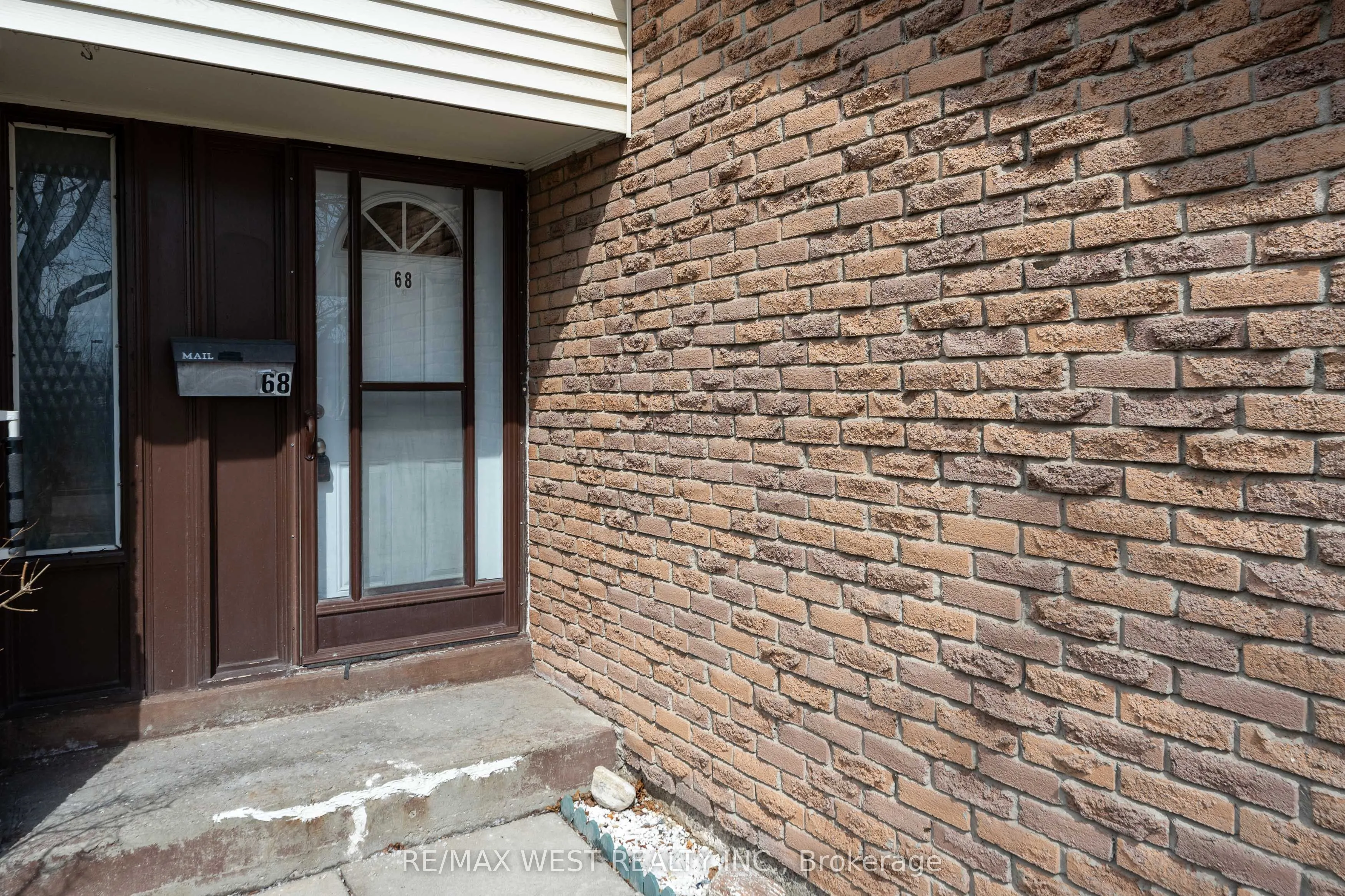 222 Pearson Street, #68