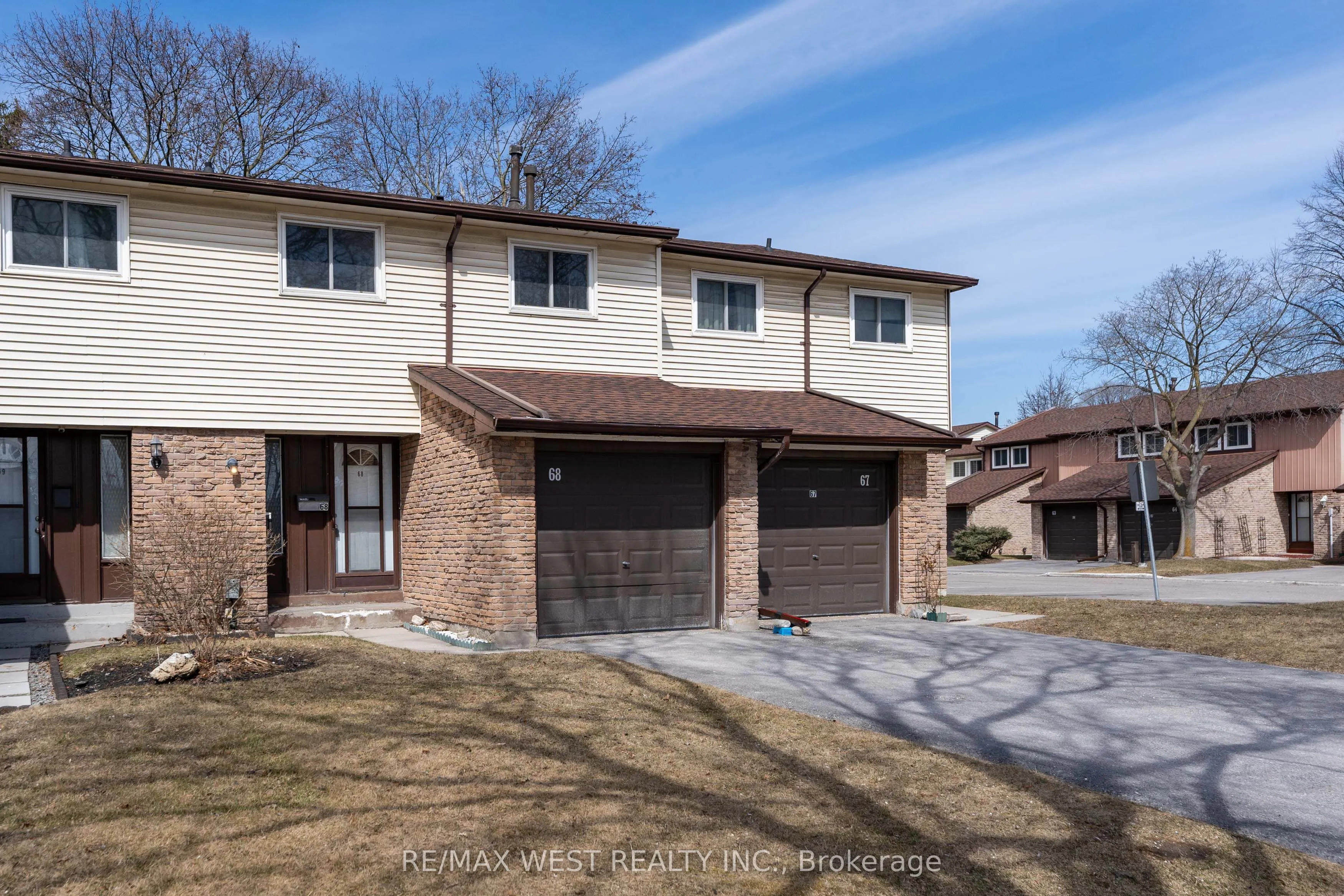 222 Pearson Street, #68