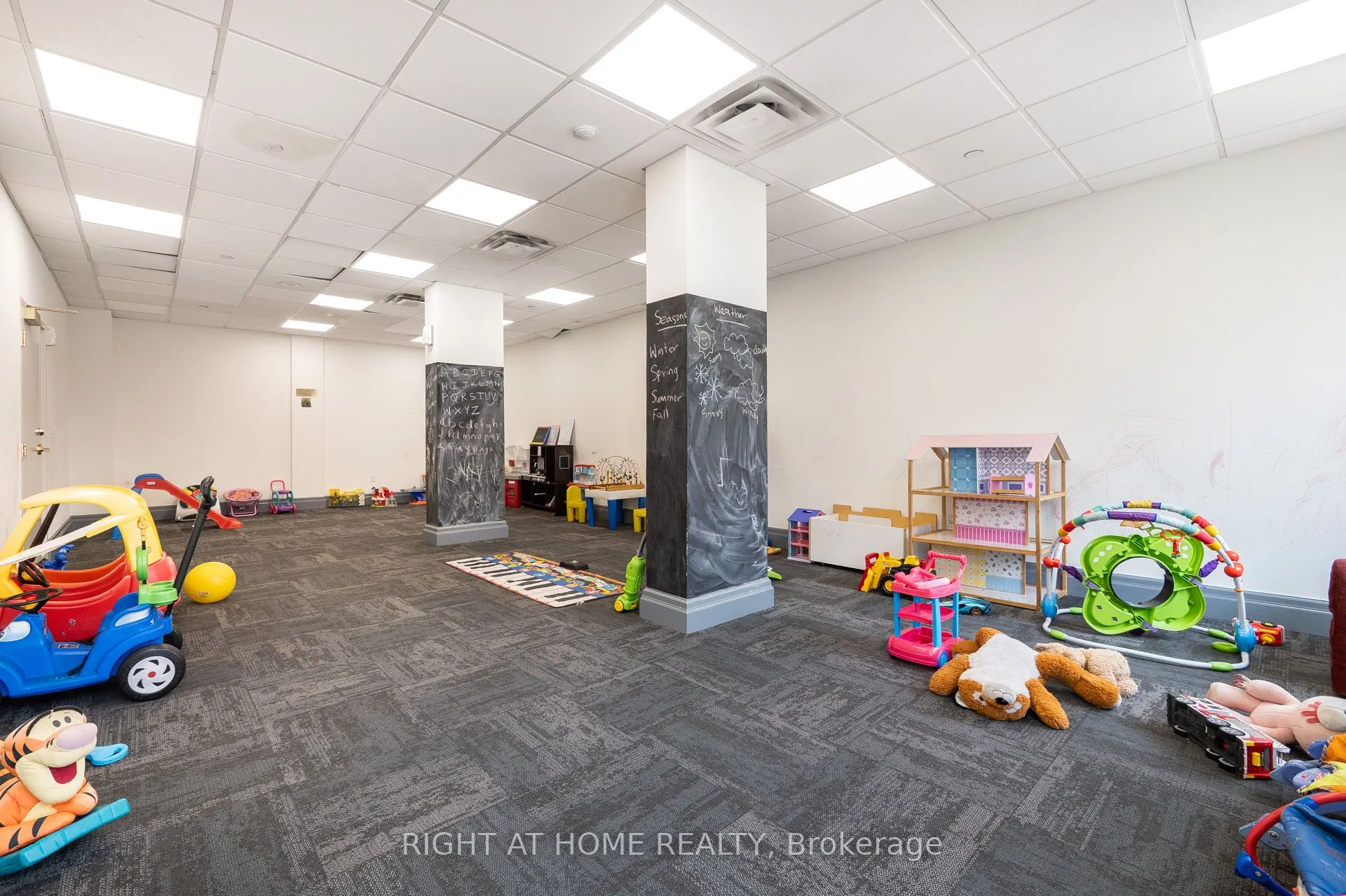 1 Lee Centre Drive, #613