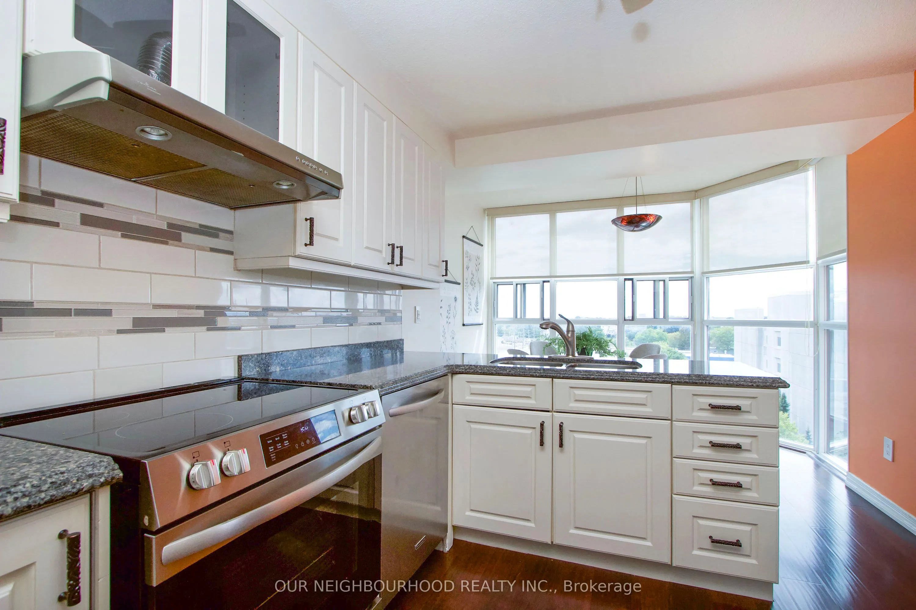 80 Athol Street E, #702