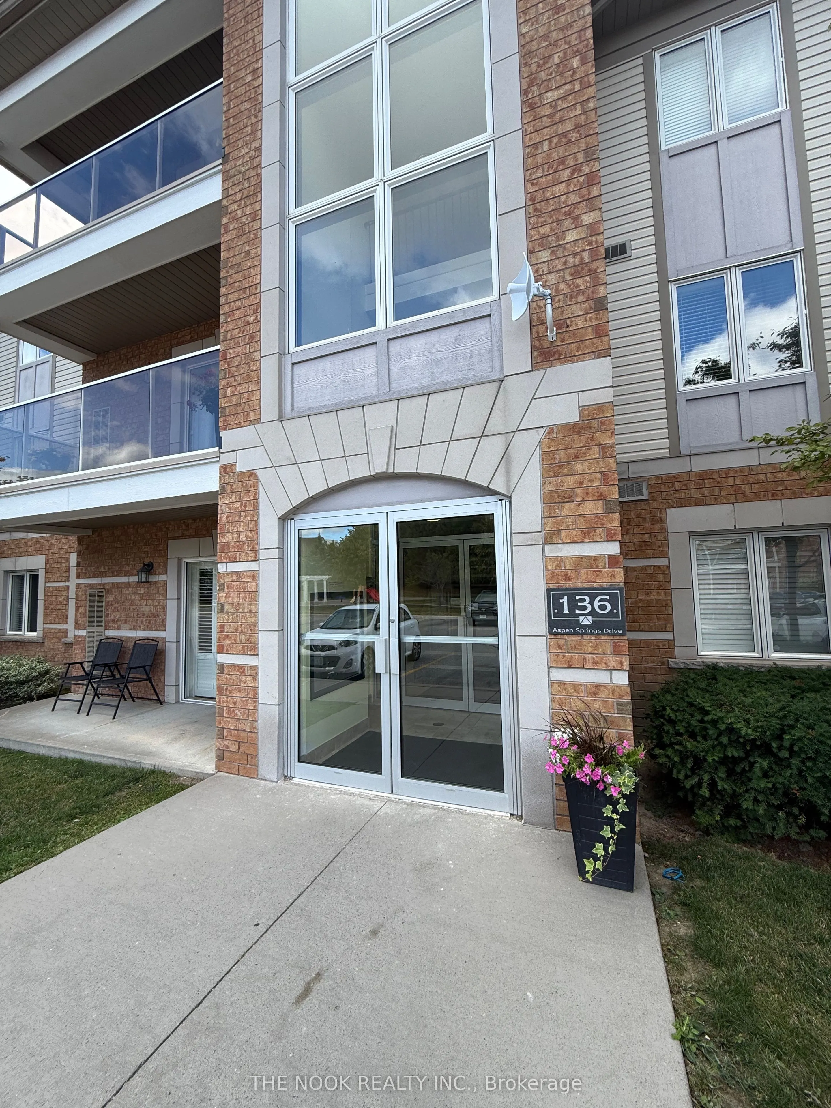 136 Aspen Springs Drive, #105