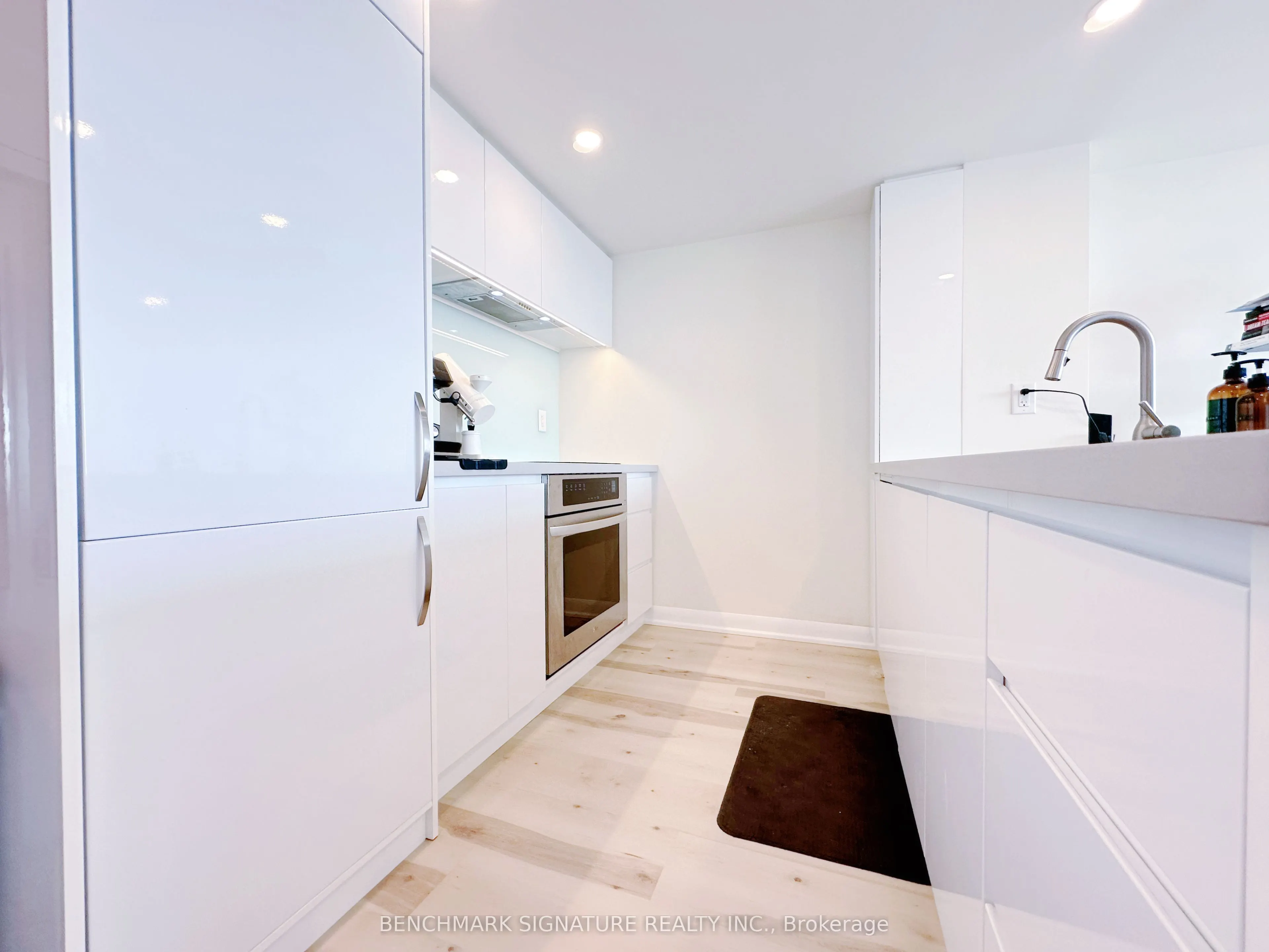 190 Borough Drive, #3007