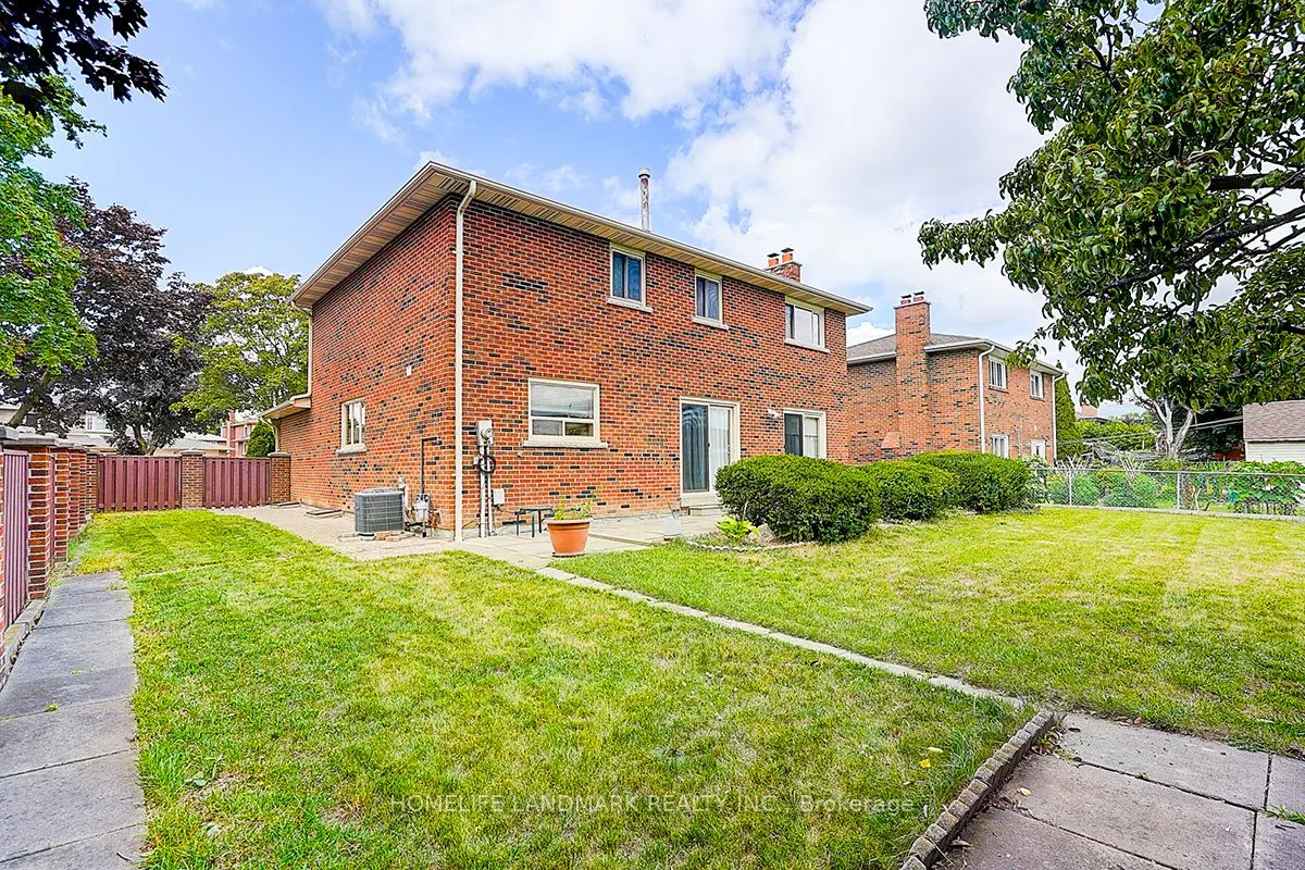 61 Ellenhall Square