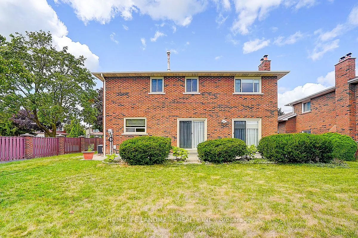 61 Ellenhall Square