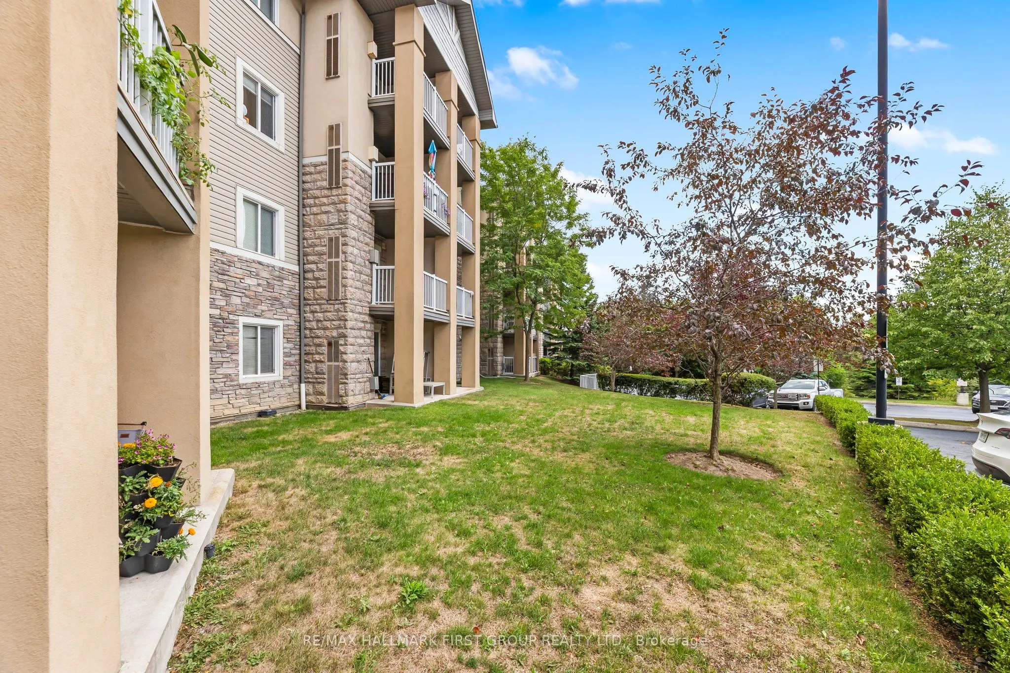 684 Warden Avenue, #109