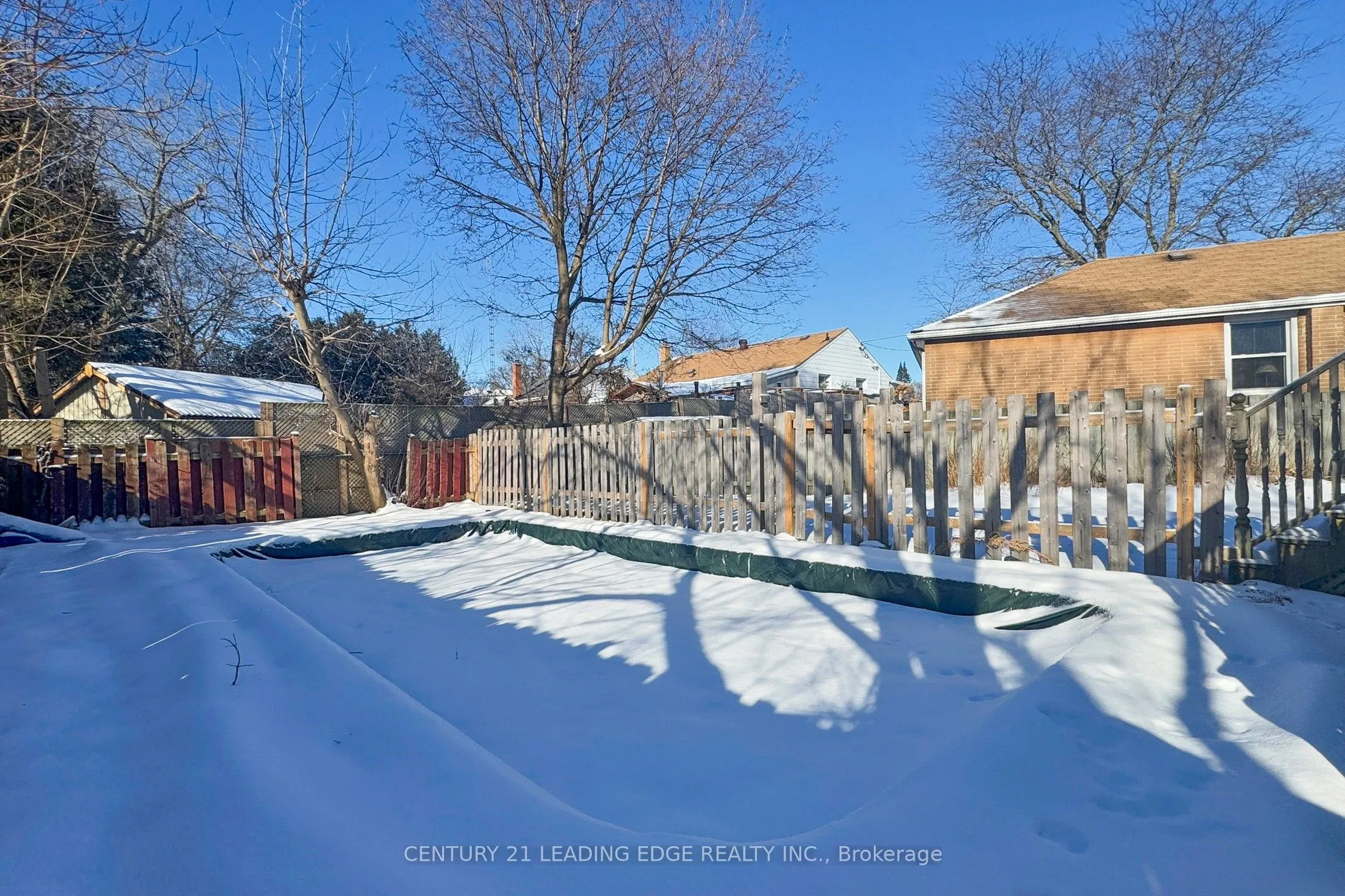1284 Meadowvale Street