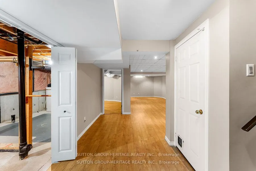 34 Ball Crescent