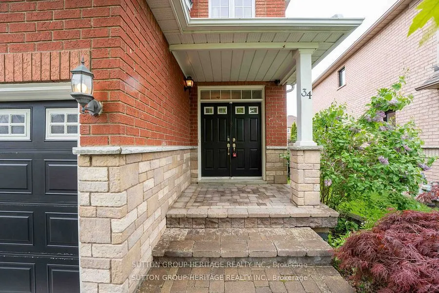 34 Ball Crescent