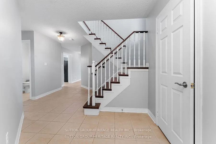34 Ball Crescent