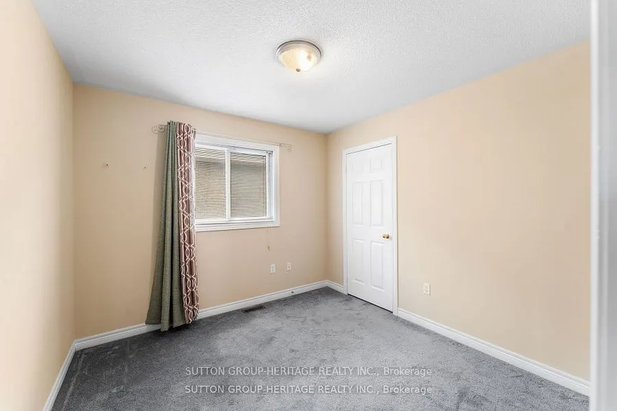 34 Ball Crescent