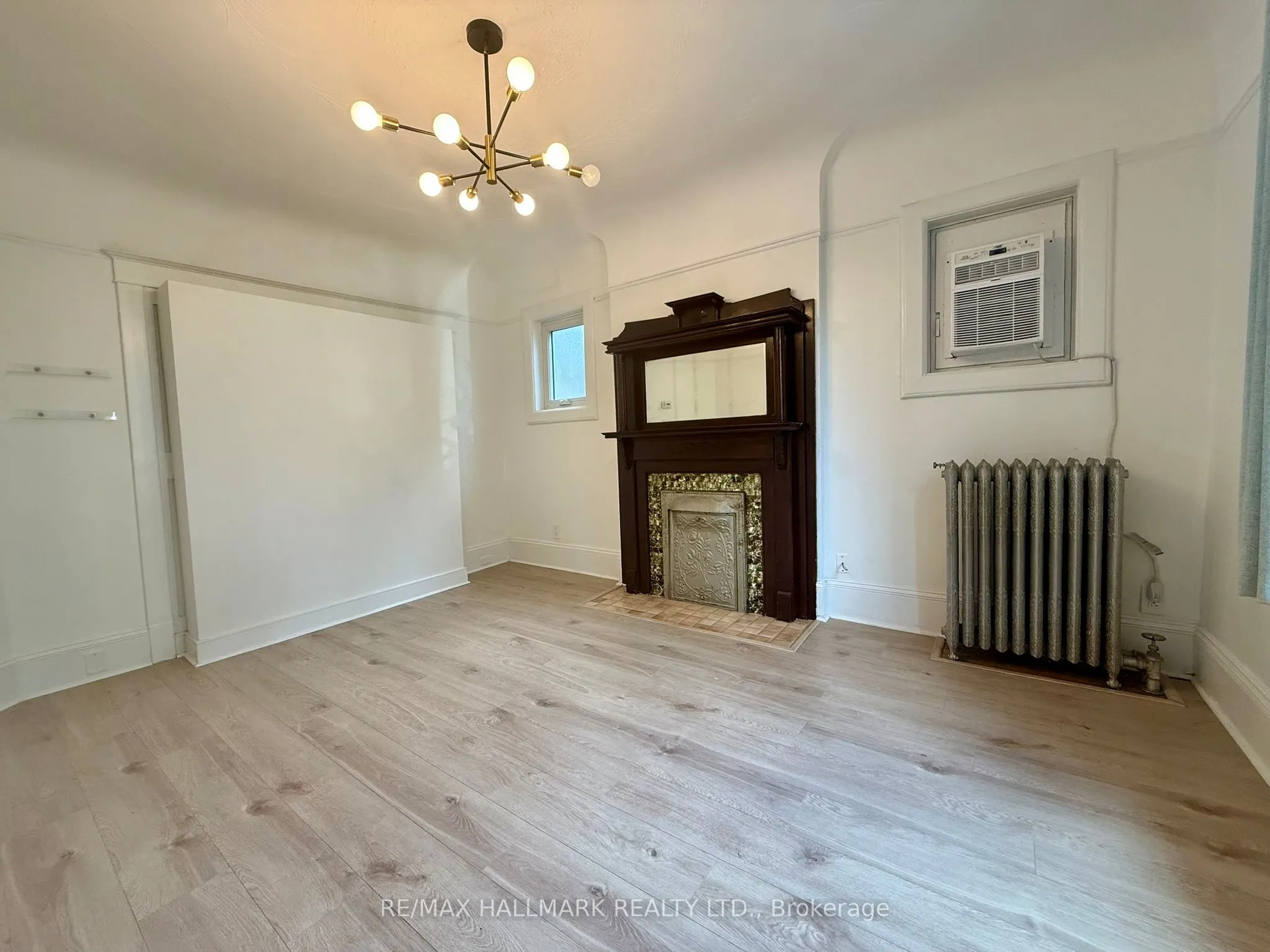 285 Bain Avenue, #Main
