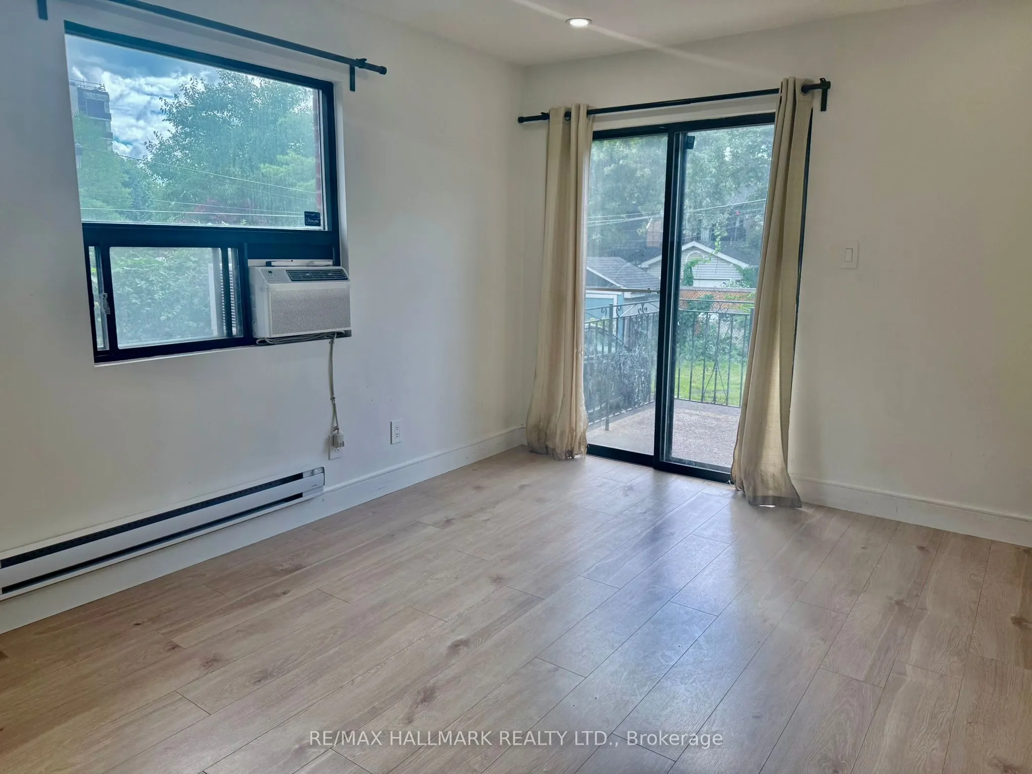 285 Bain Avenue, #Main