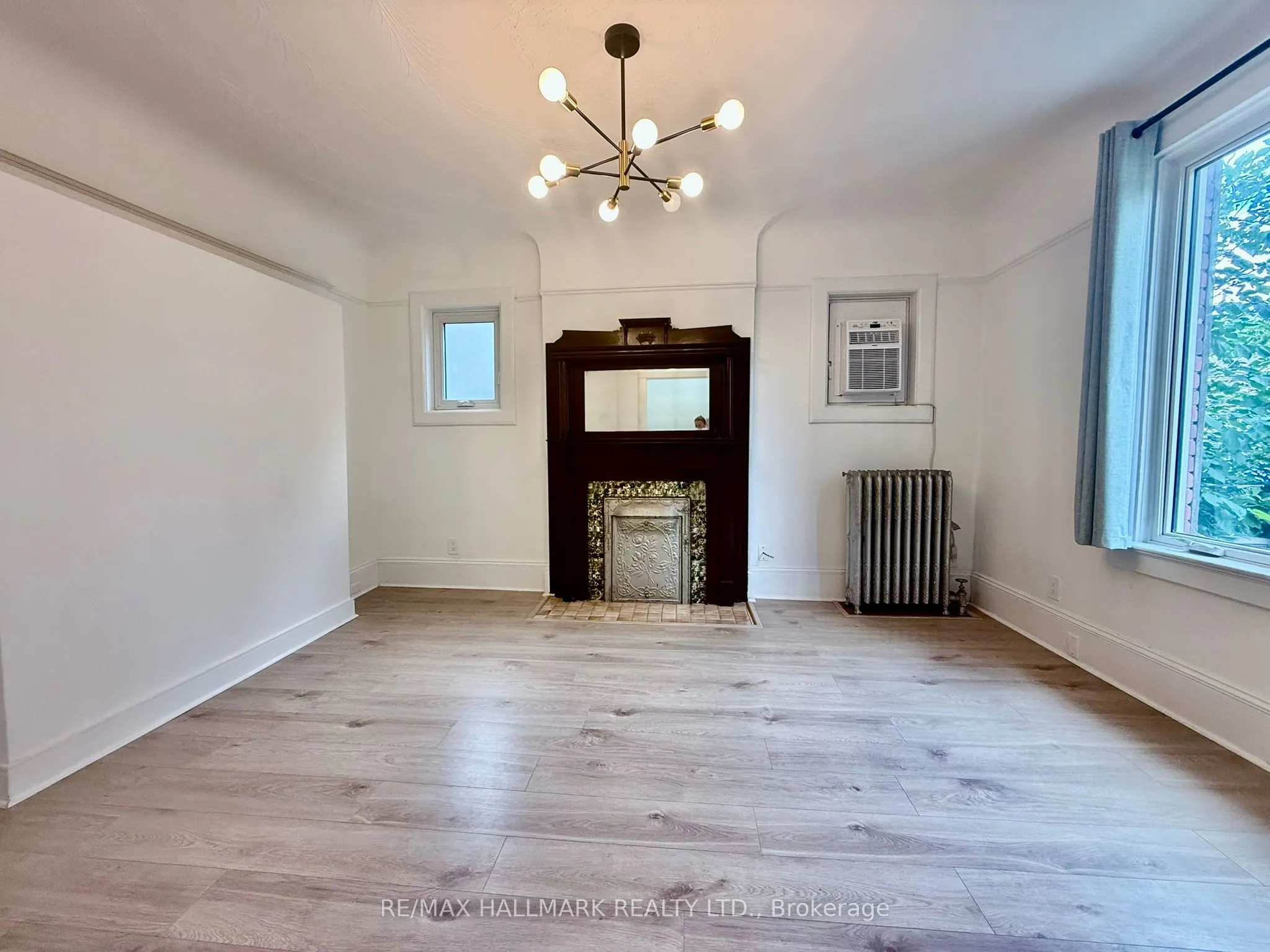 285 Bain Avenue, #Main