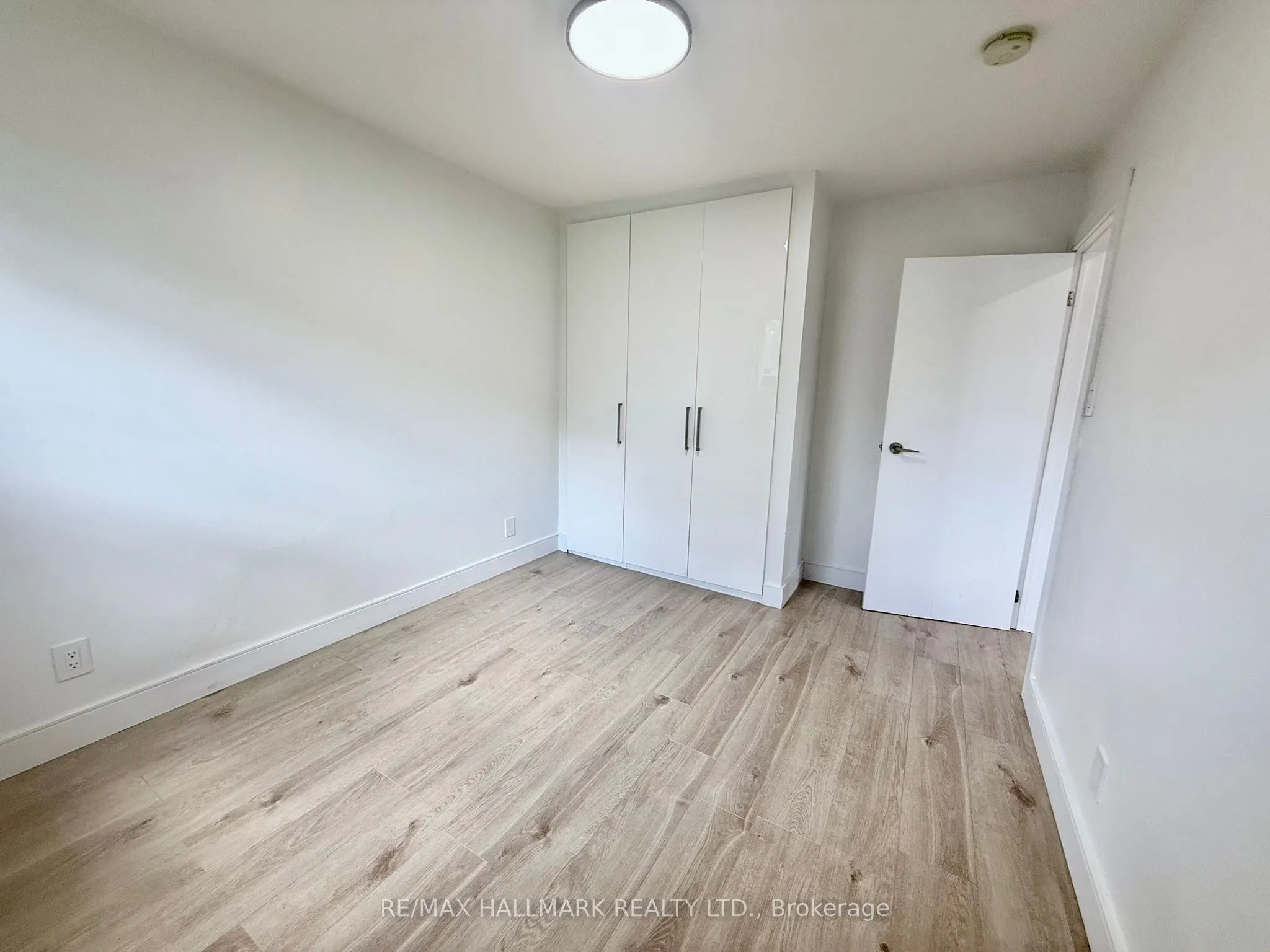 285 Bain Avenue, #Main
