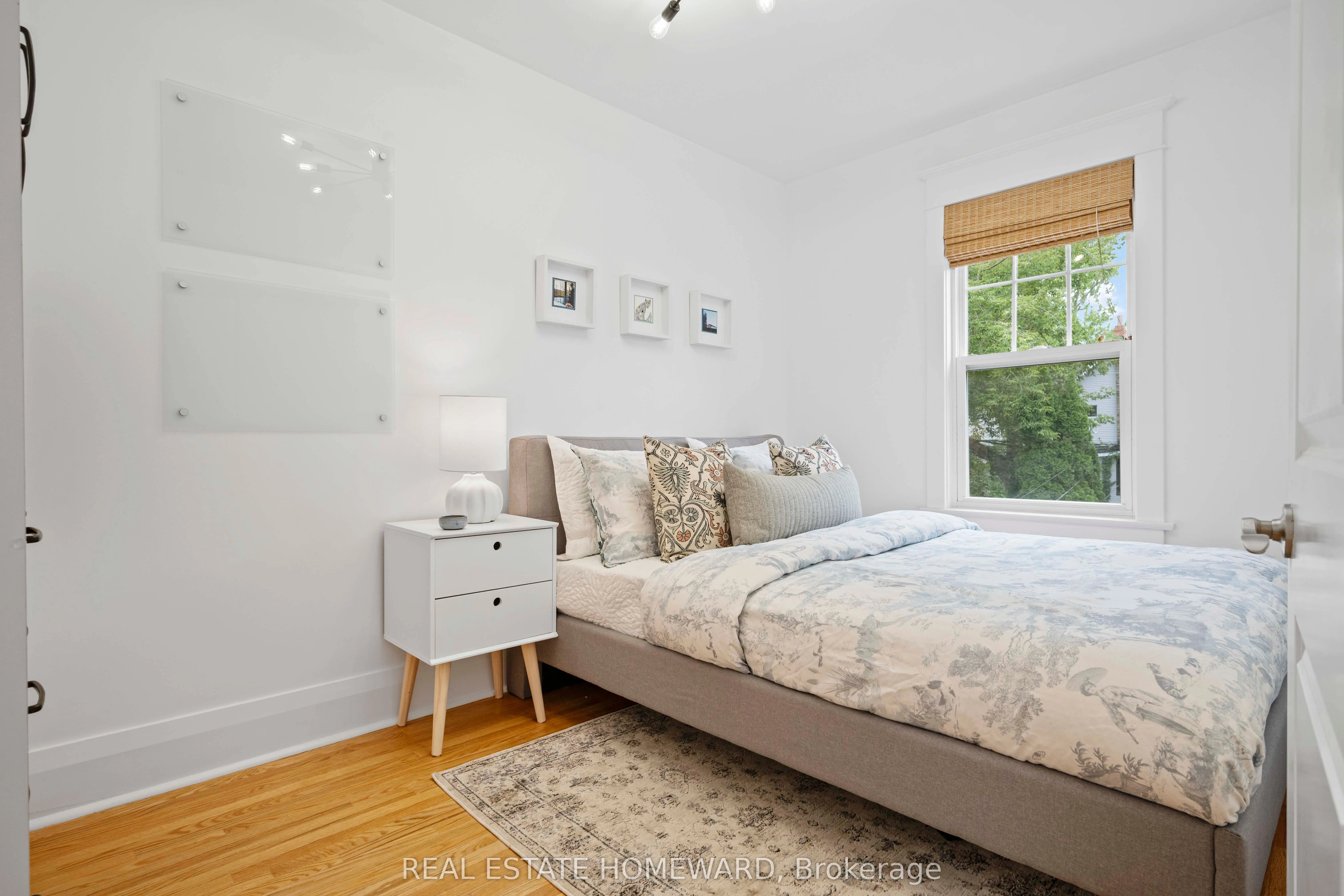 158 Hastings Avenue