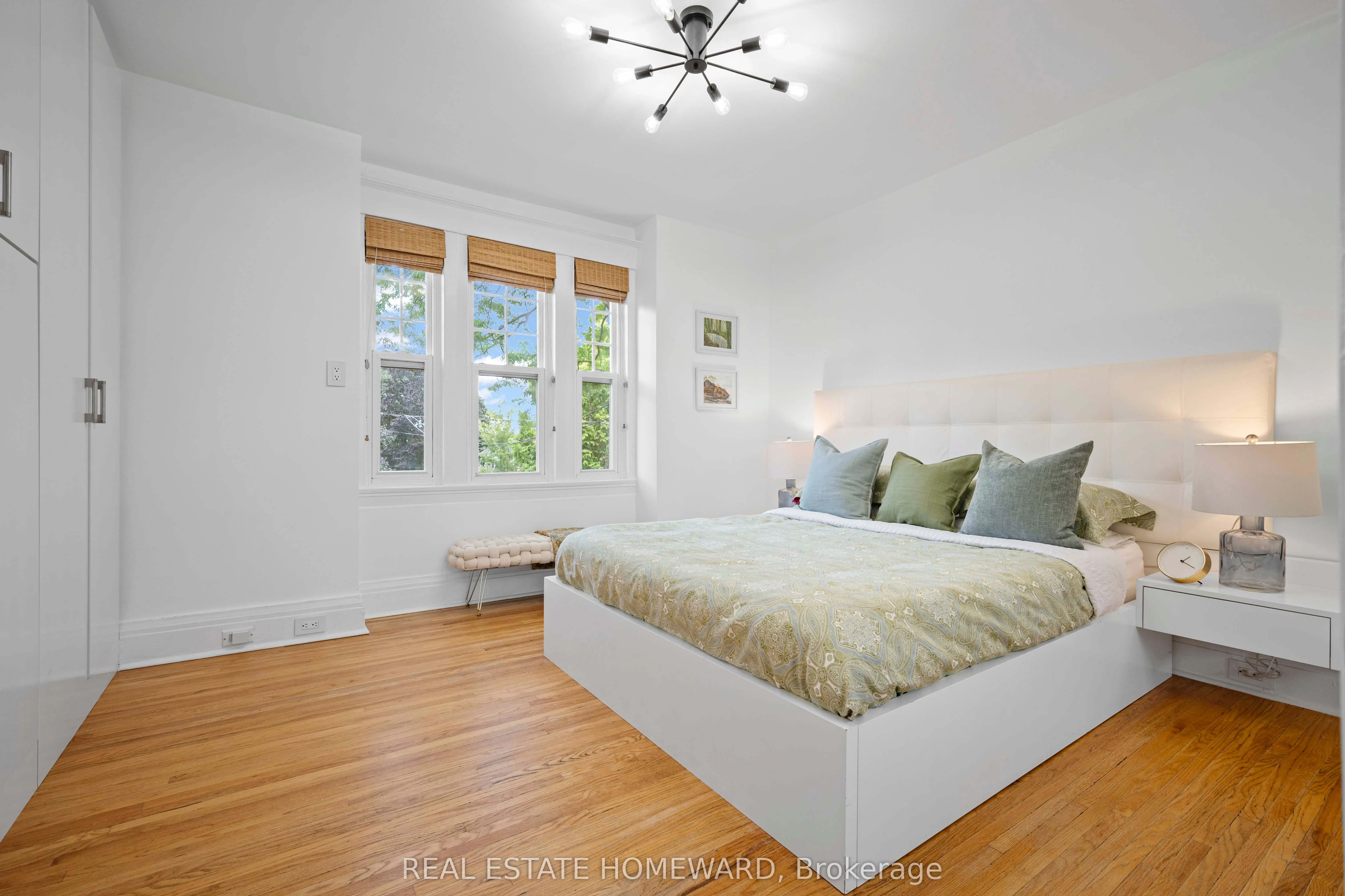 158 Hastings Avenue
