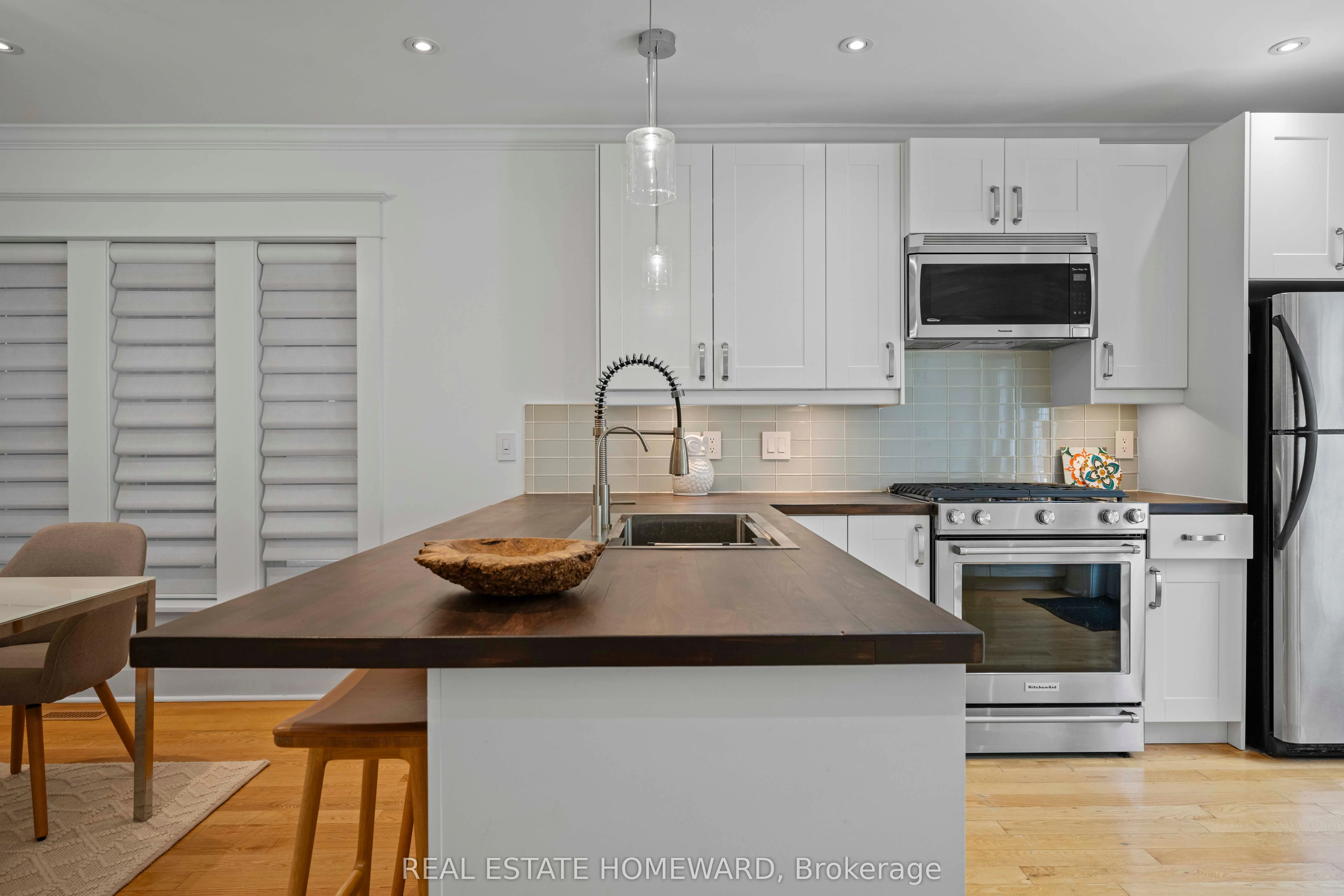 158 Hastings Avenue