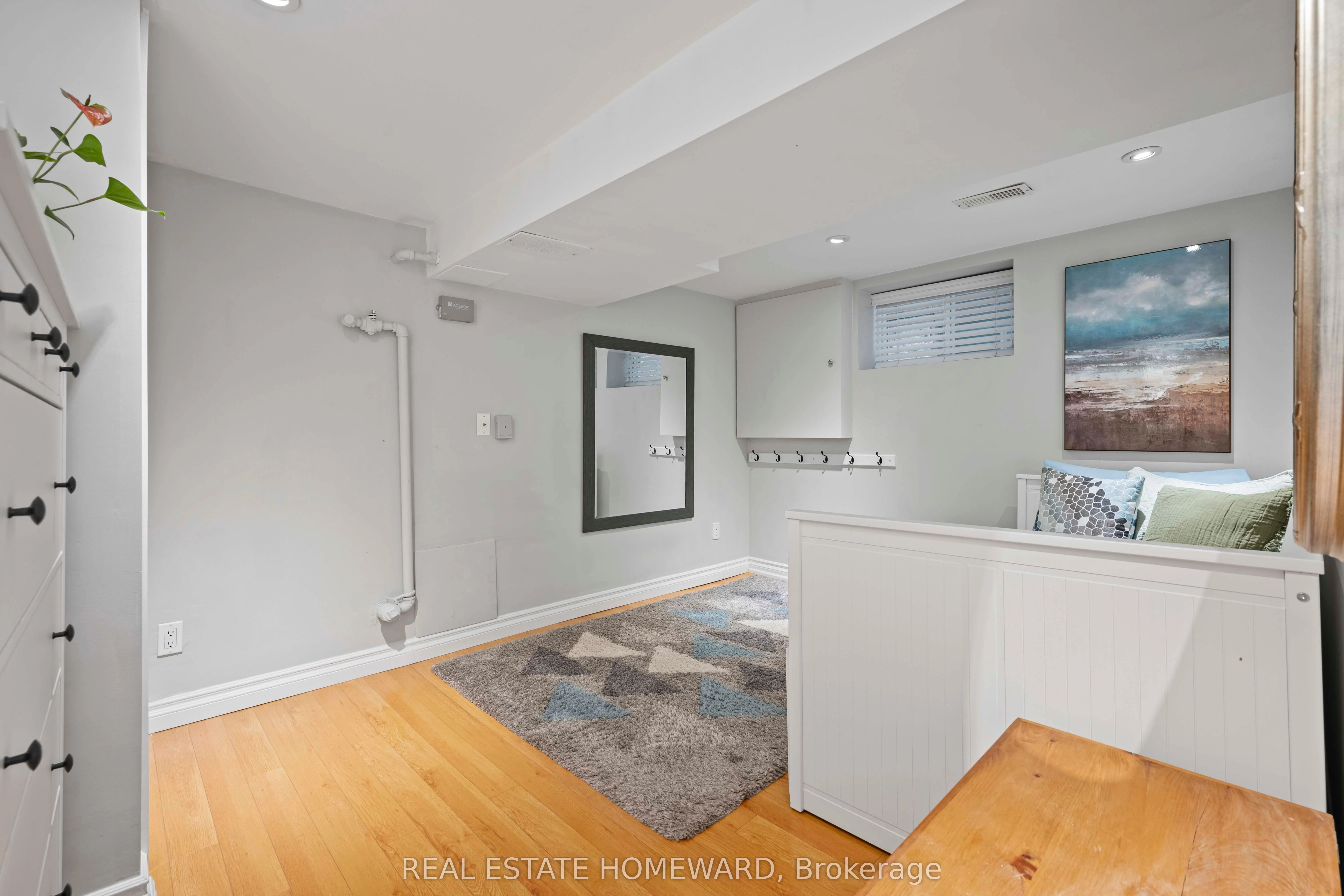 158 Hastings Avenue