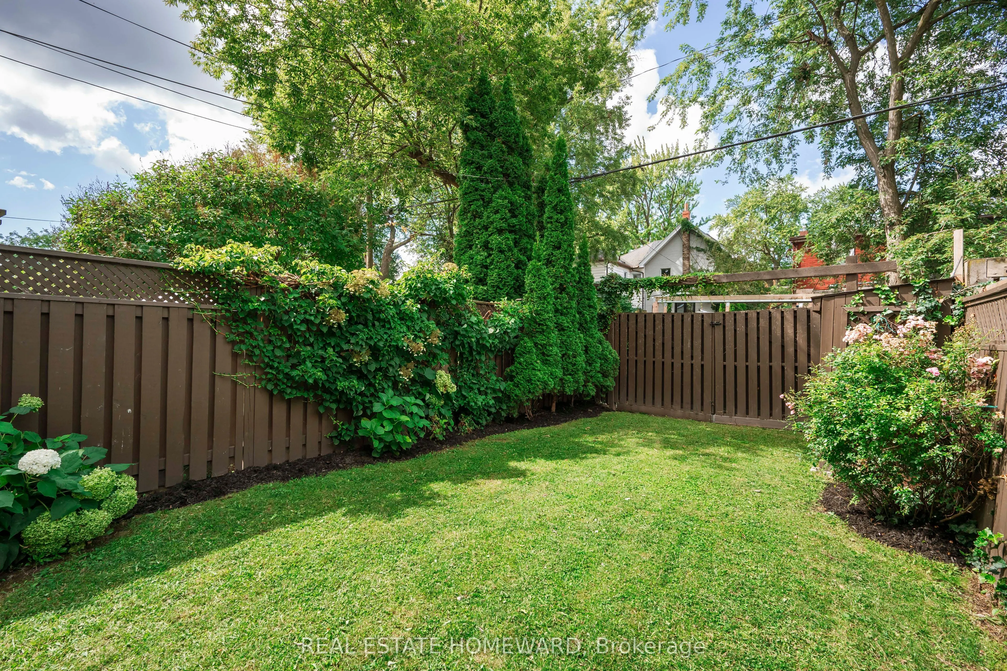 158 Hastings Avenue