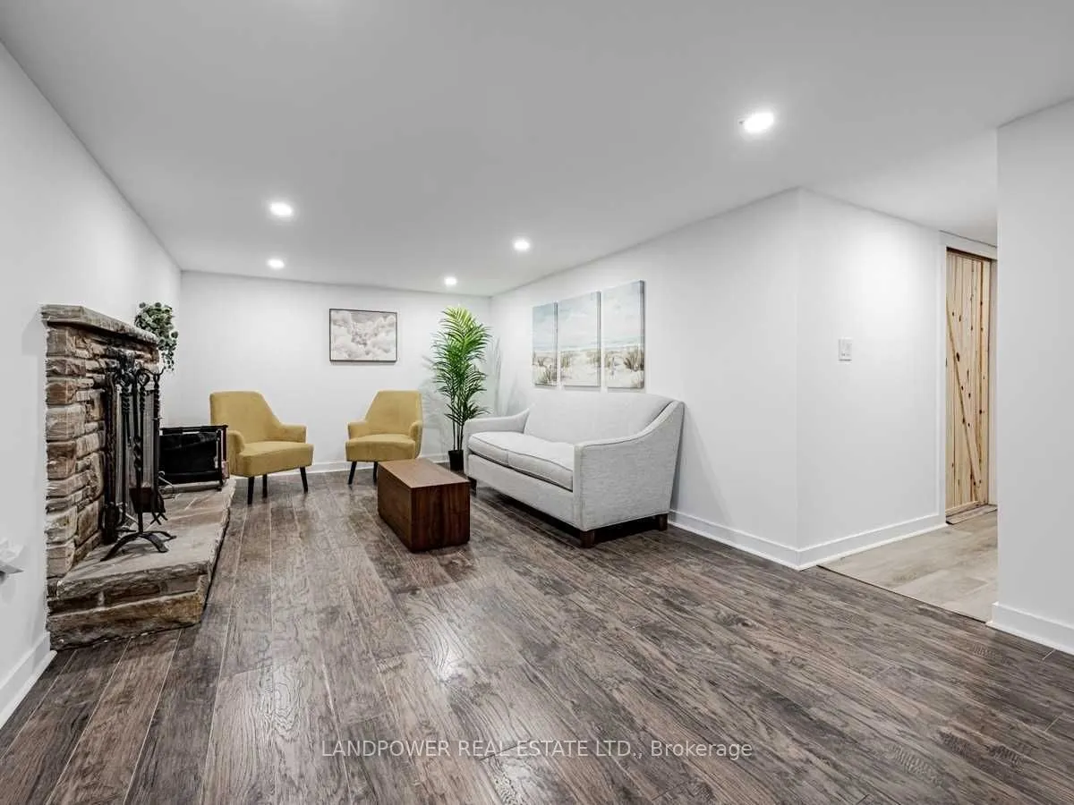 85 Glen Watford Drive E
