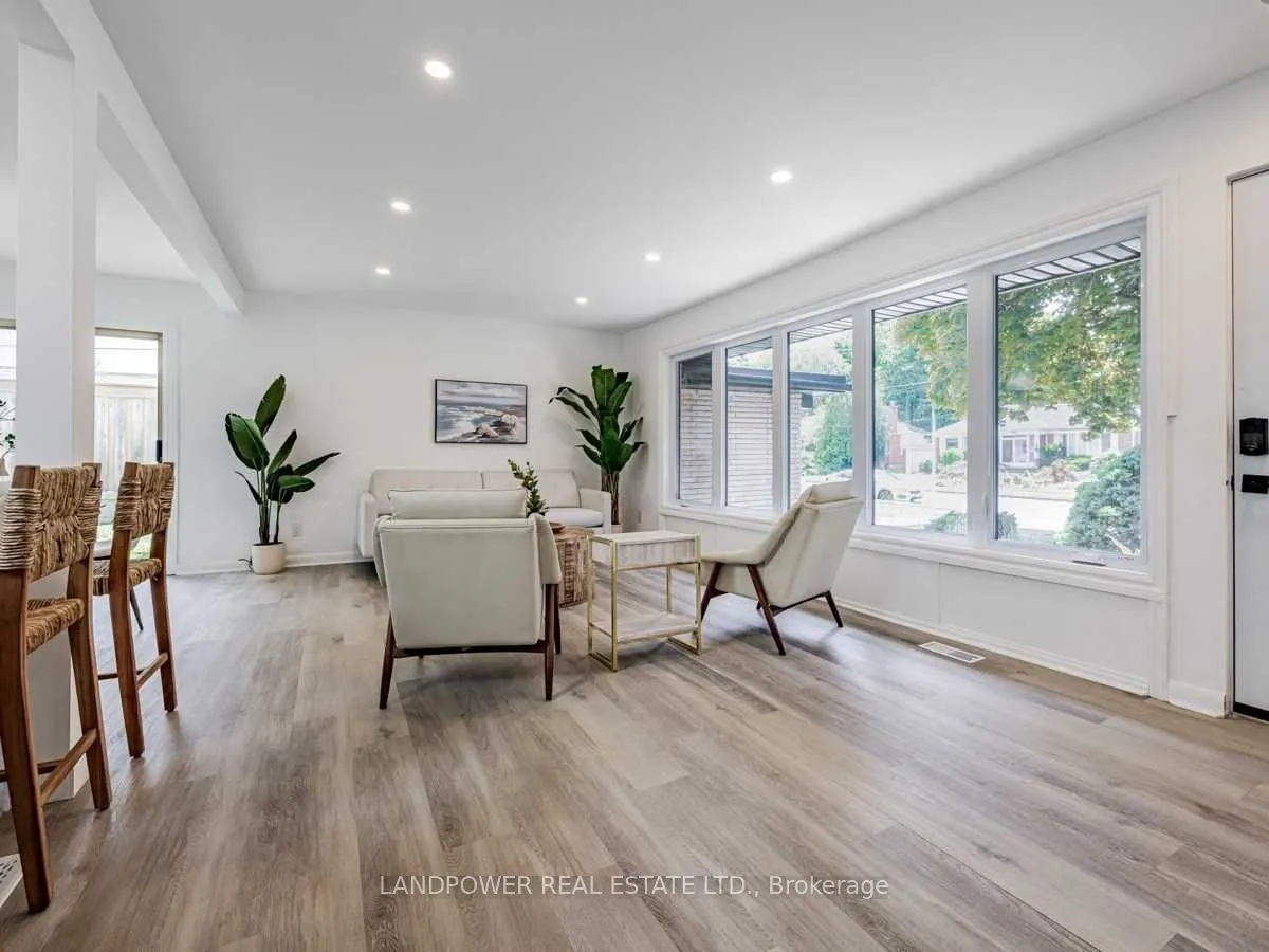 85 Glen Watford Drive E