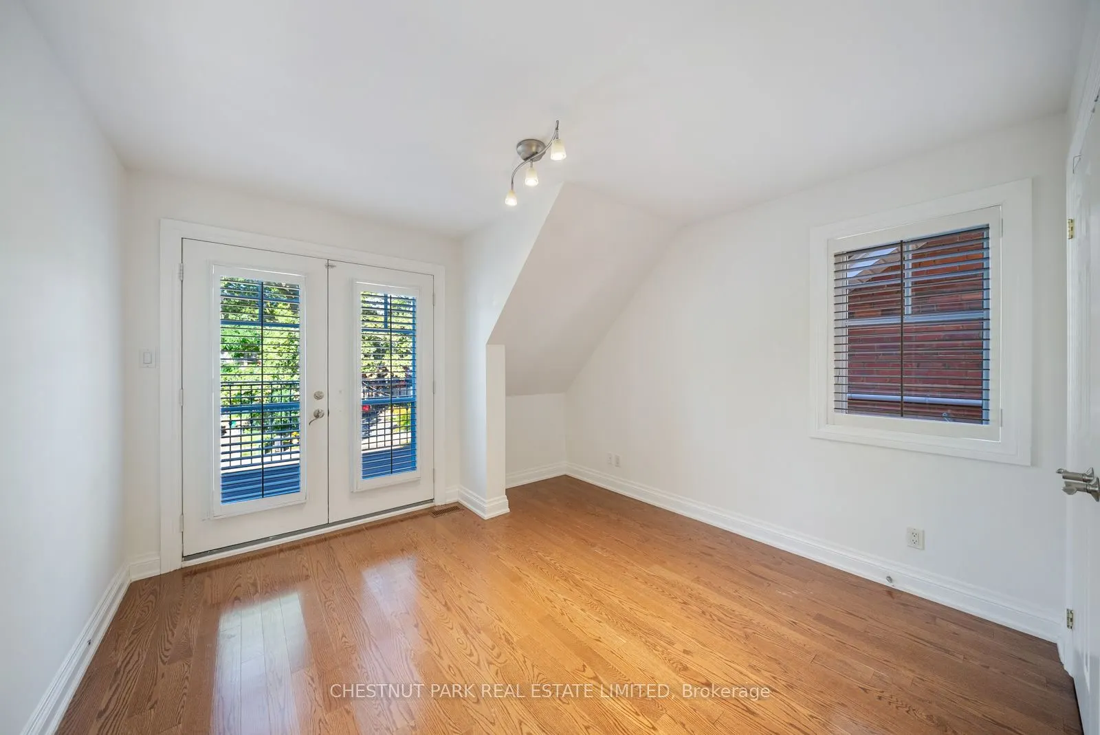 155 Hammersmith Avenue