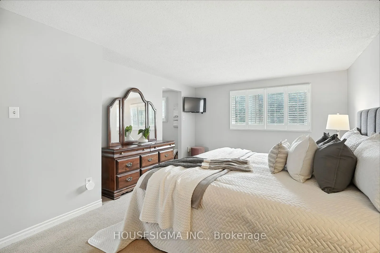 47 Winston Crescent