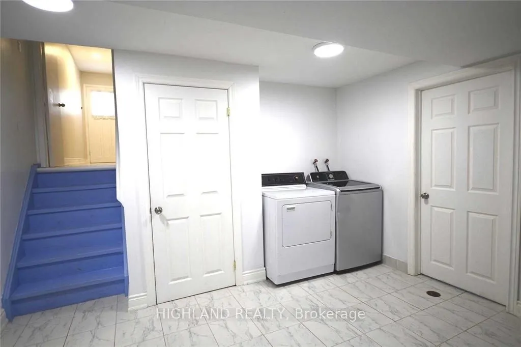 107 Rainier Square, #Lower