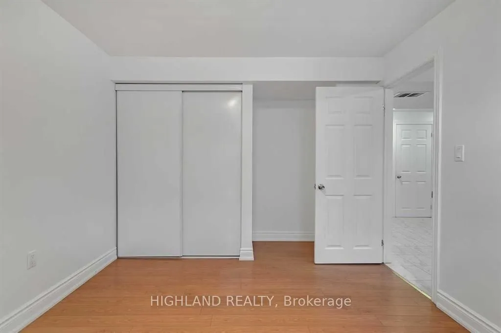 107 Rainier Square, #Lower