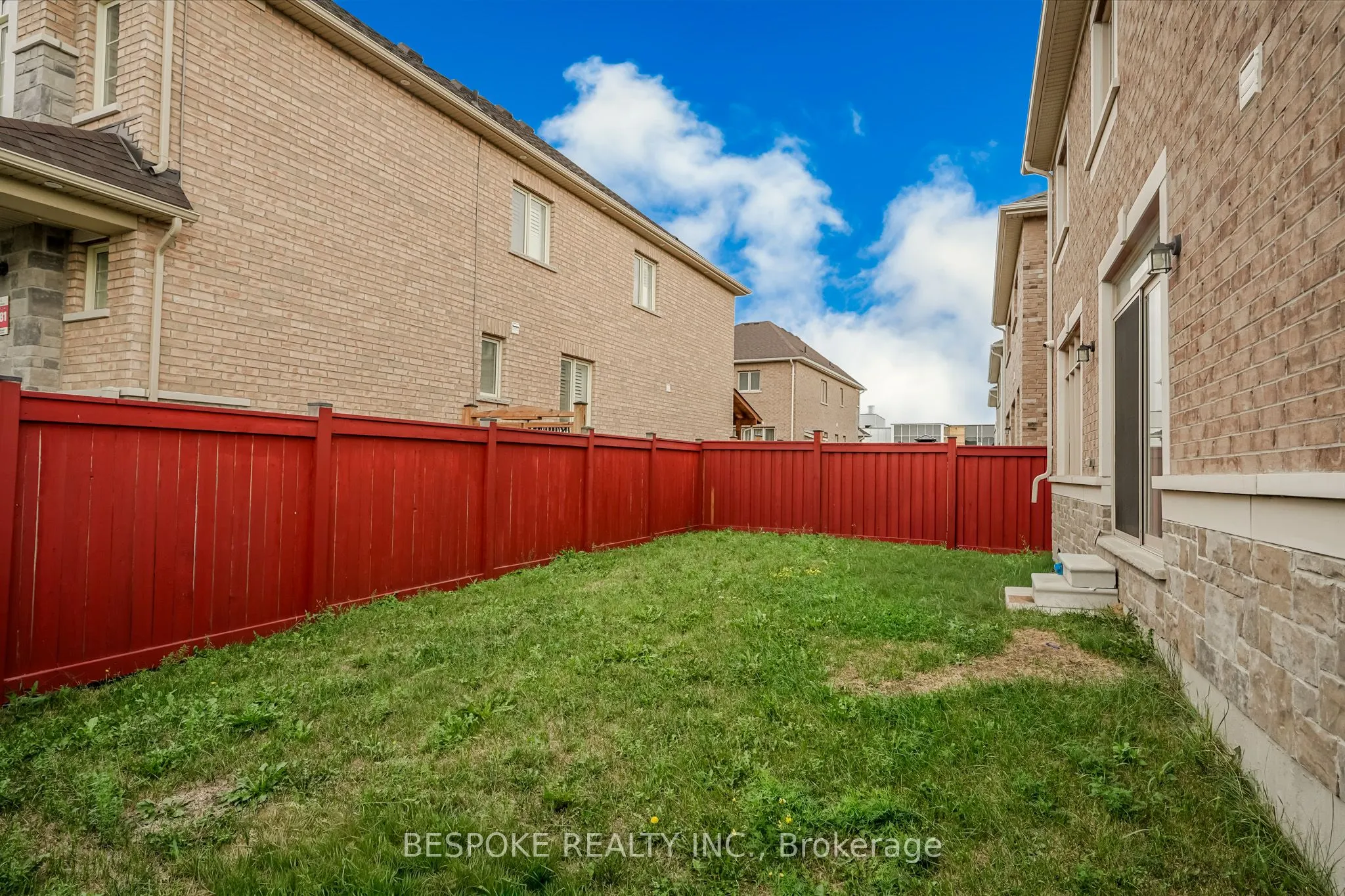 1072 Azalea Avenue