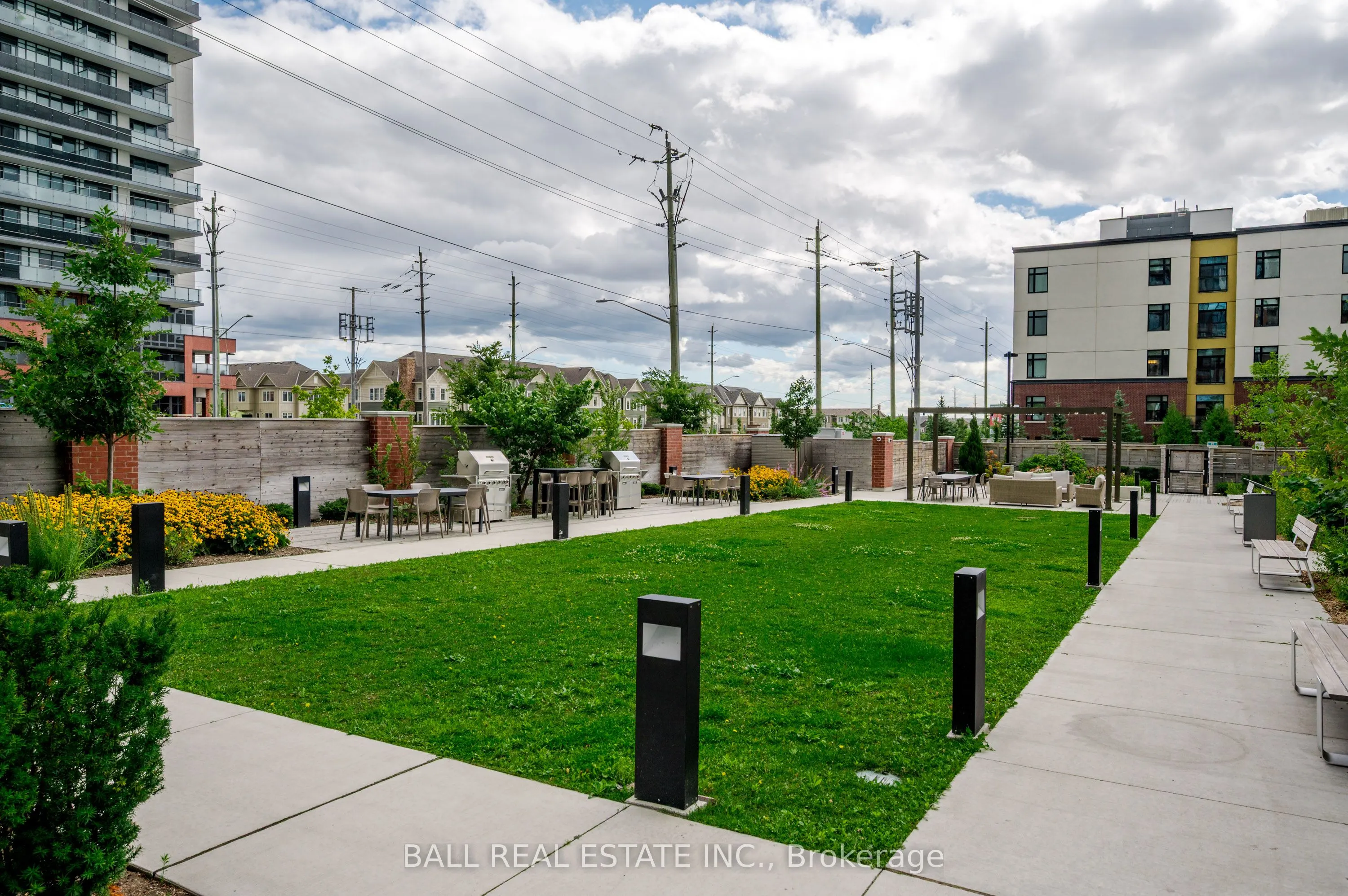 2550 Simcoe Street N, #1121