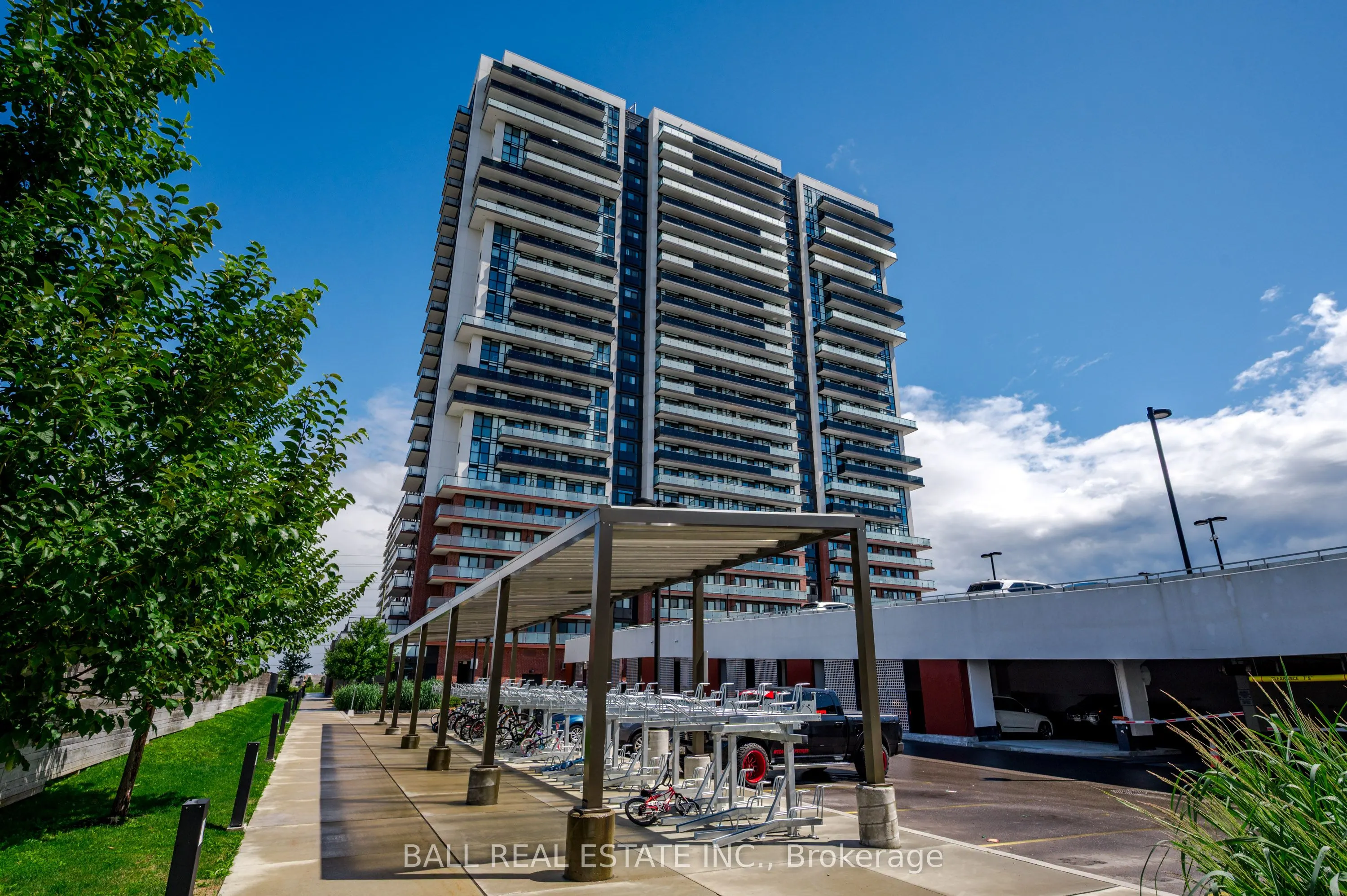 2550 Simcoe Street N, #1121