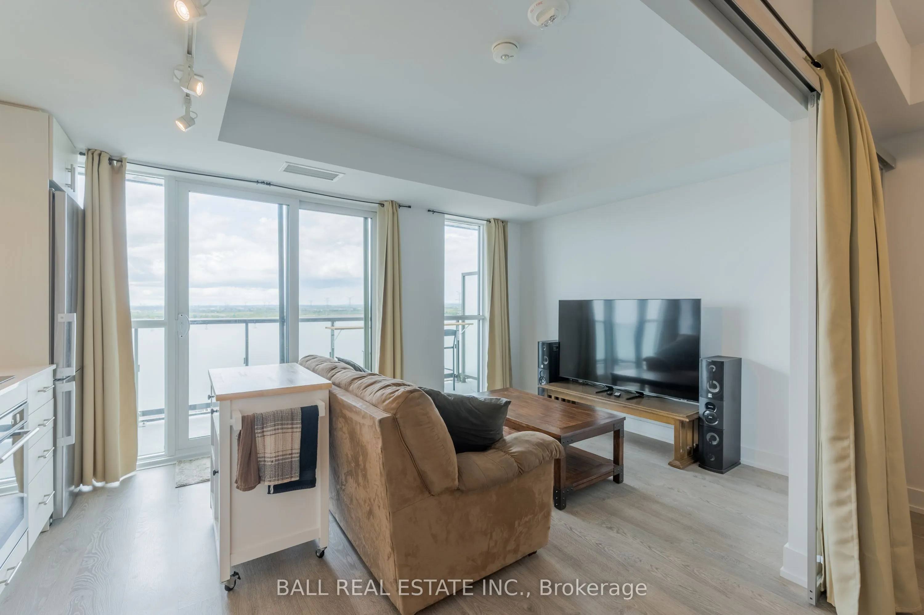 2550 Simcoe Street N, #1121