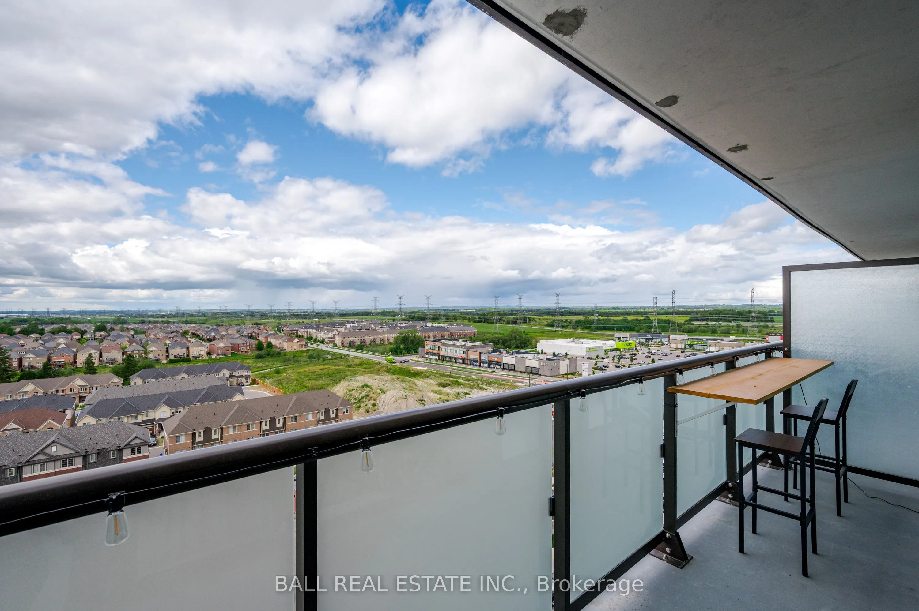 2550 Simcoe Street N, #1121
