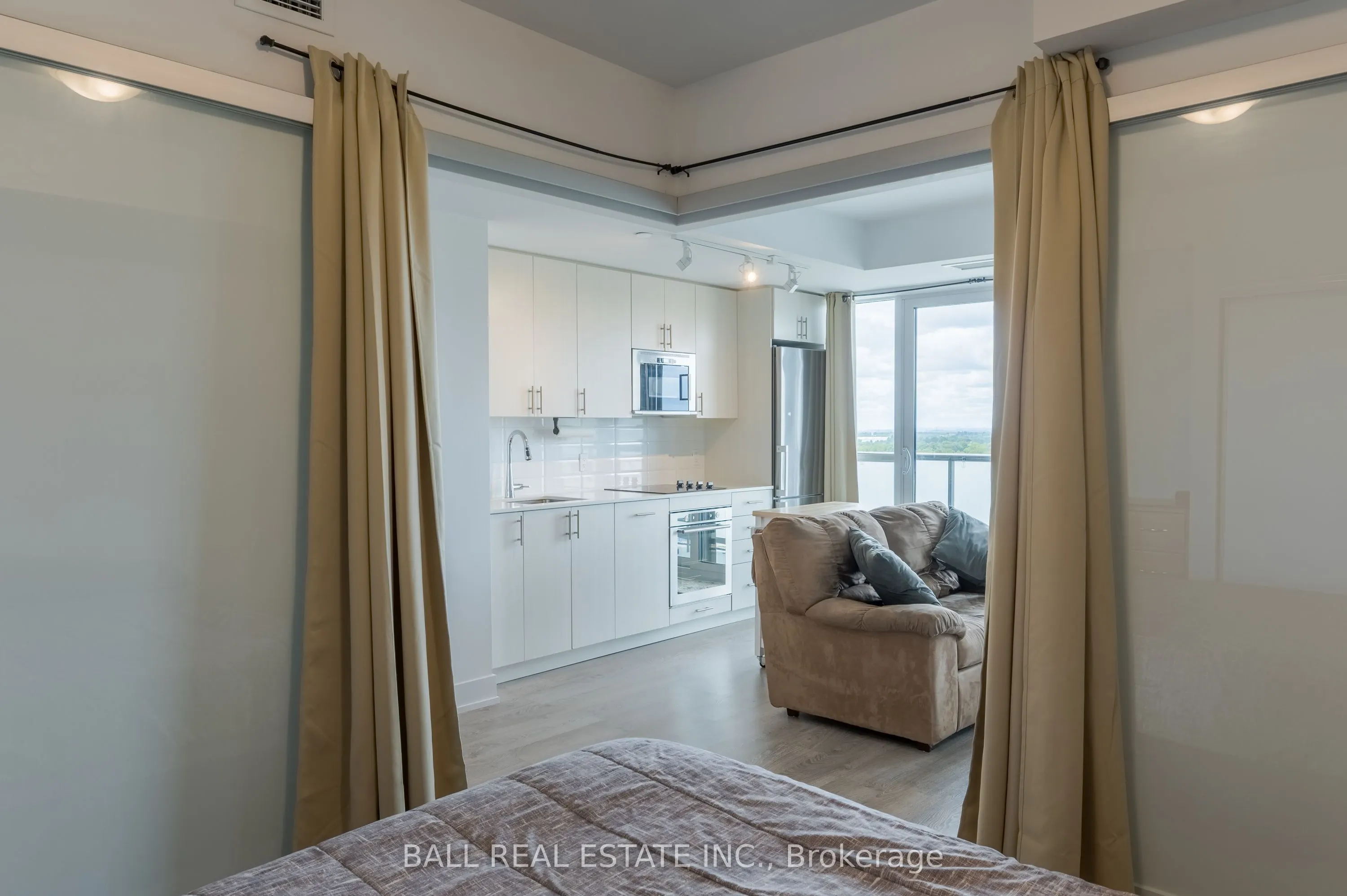 2550 Simcoe Street N, #1121