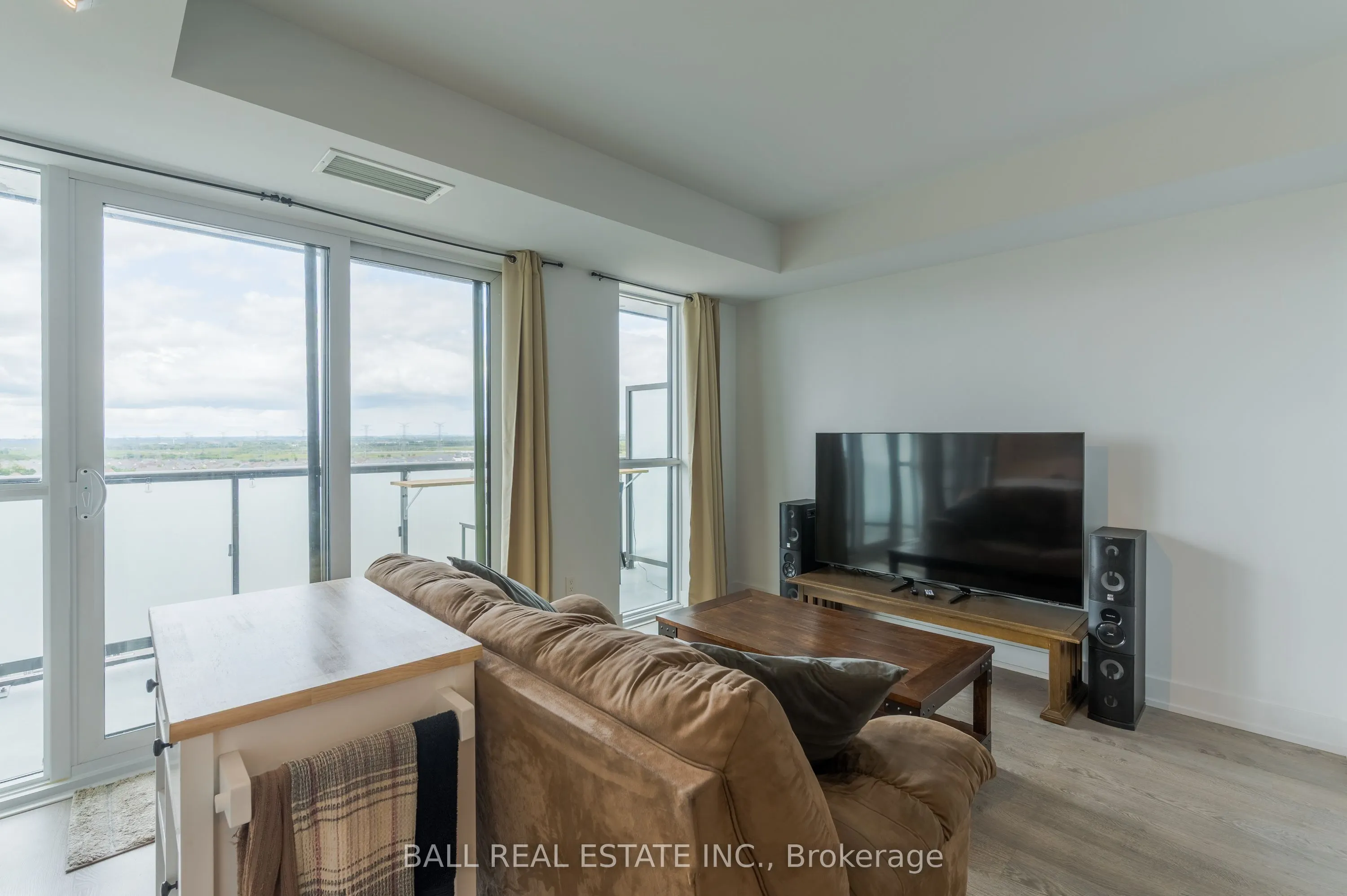 2550 Simcoe Street N, #1121