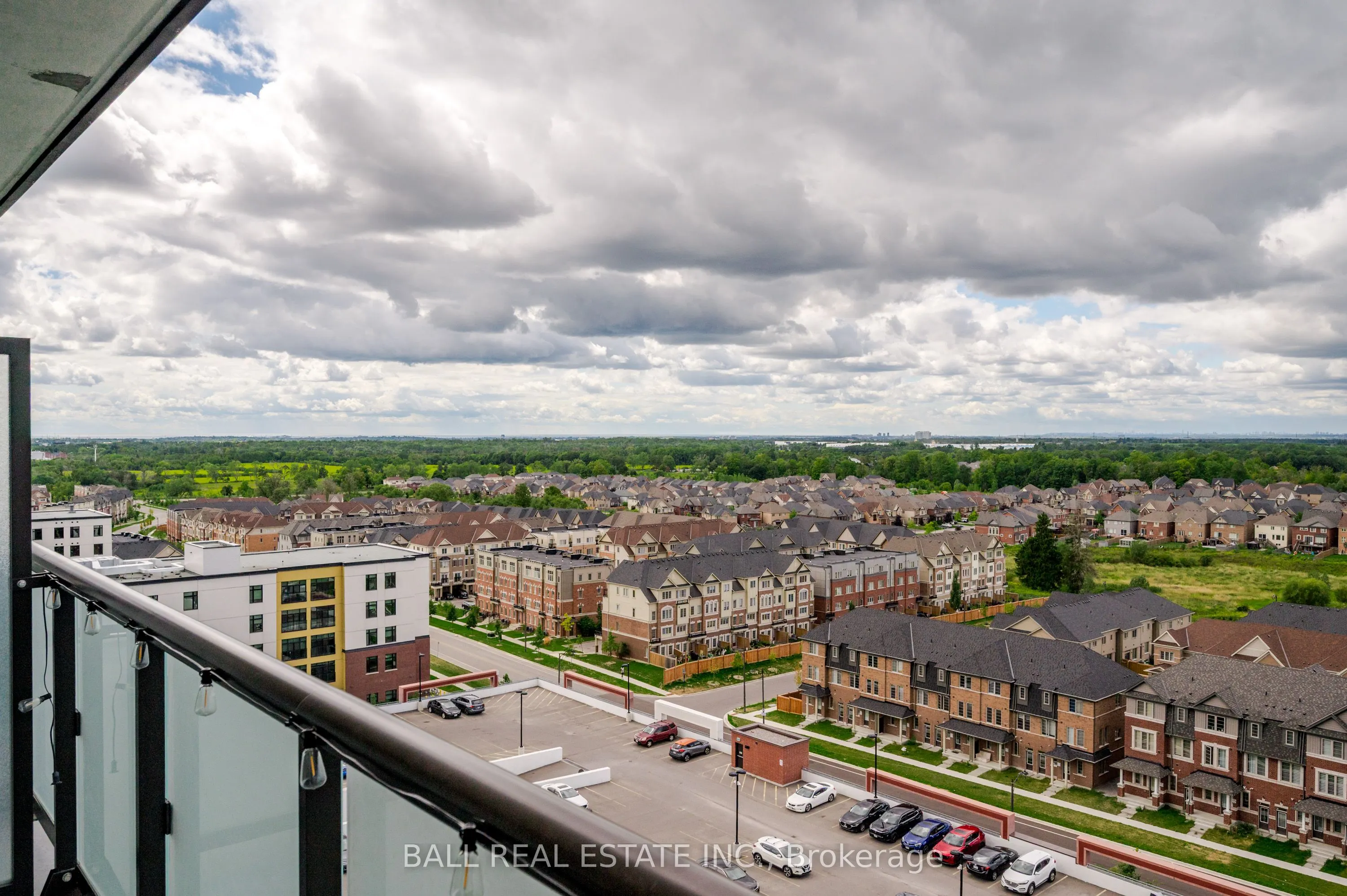 2550 Simcoe Street N, #1121