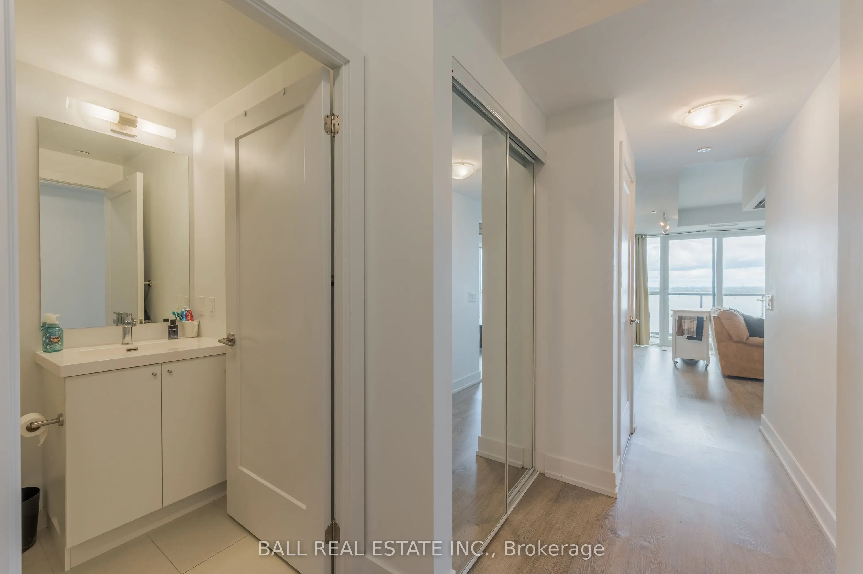 2550 Simcoe Street N, #1121