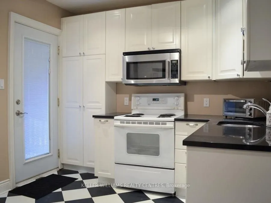 70 Ashdale Avenue, #Main