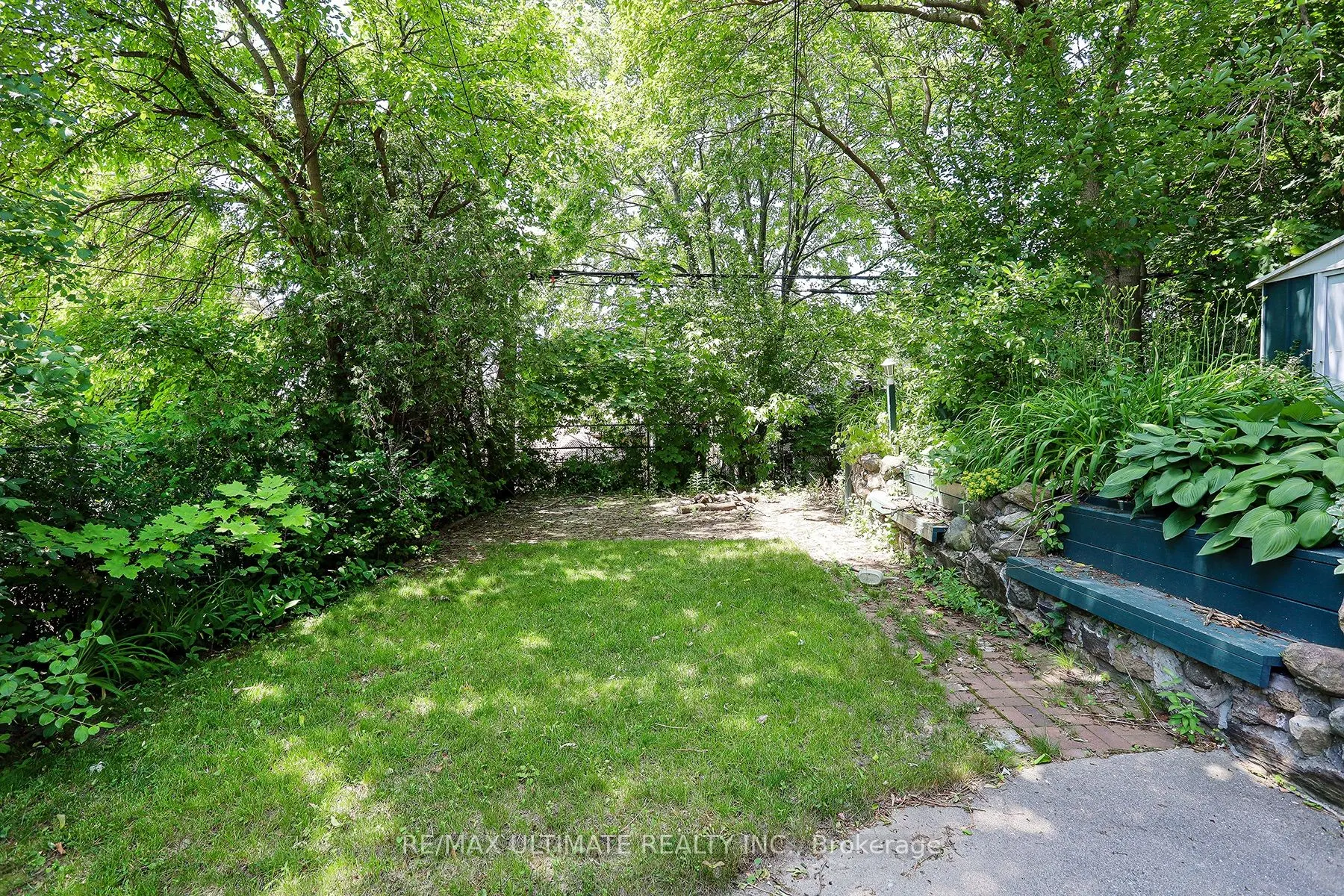 544 Bellamy Road N