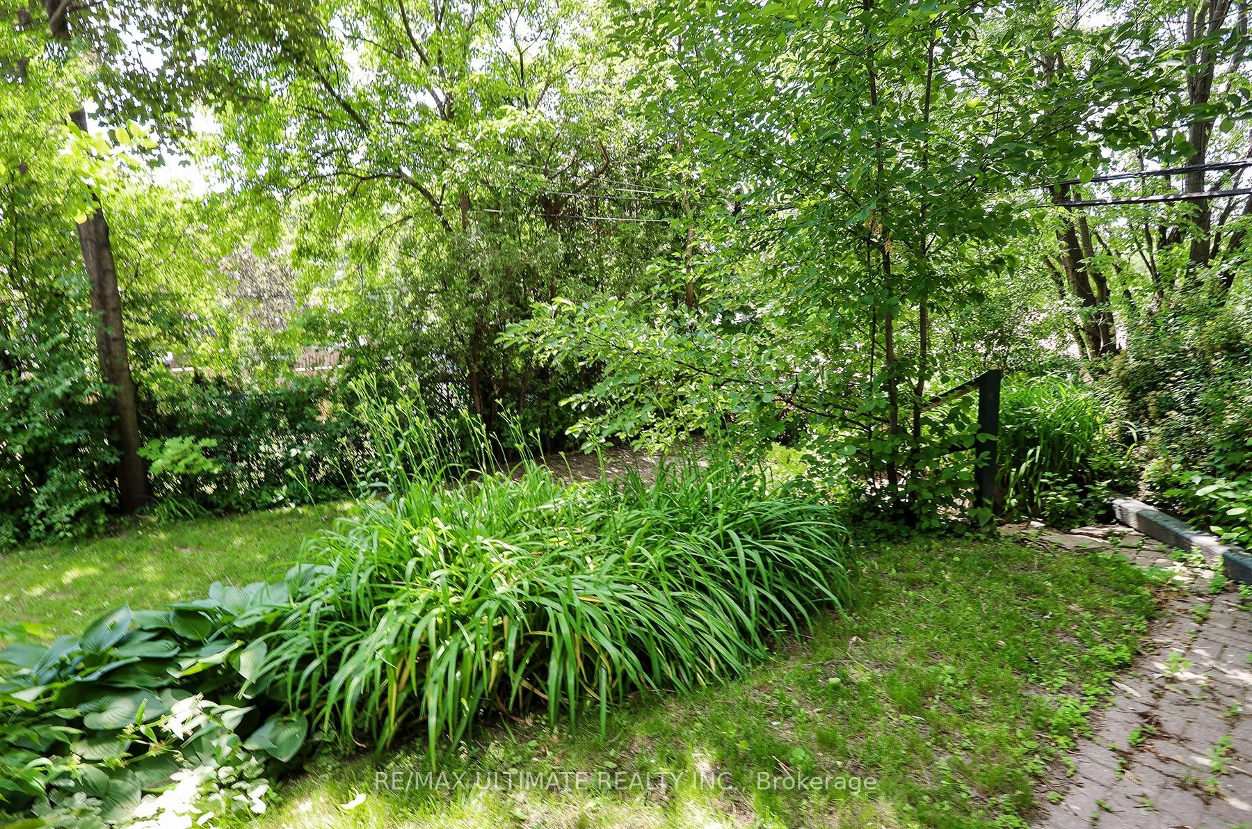 544 Bellamy Road N