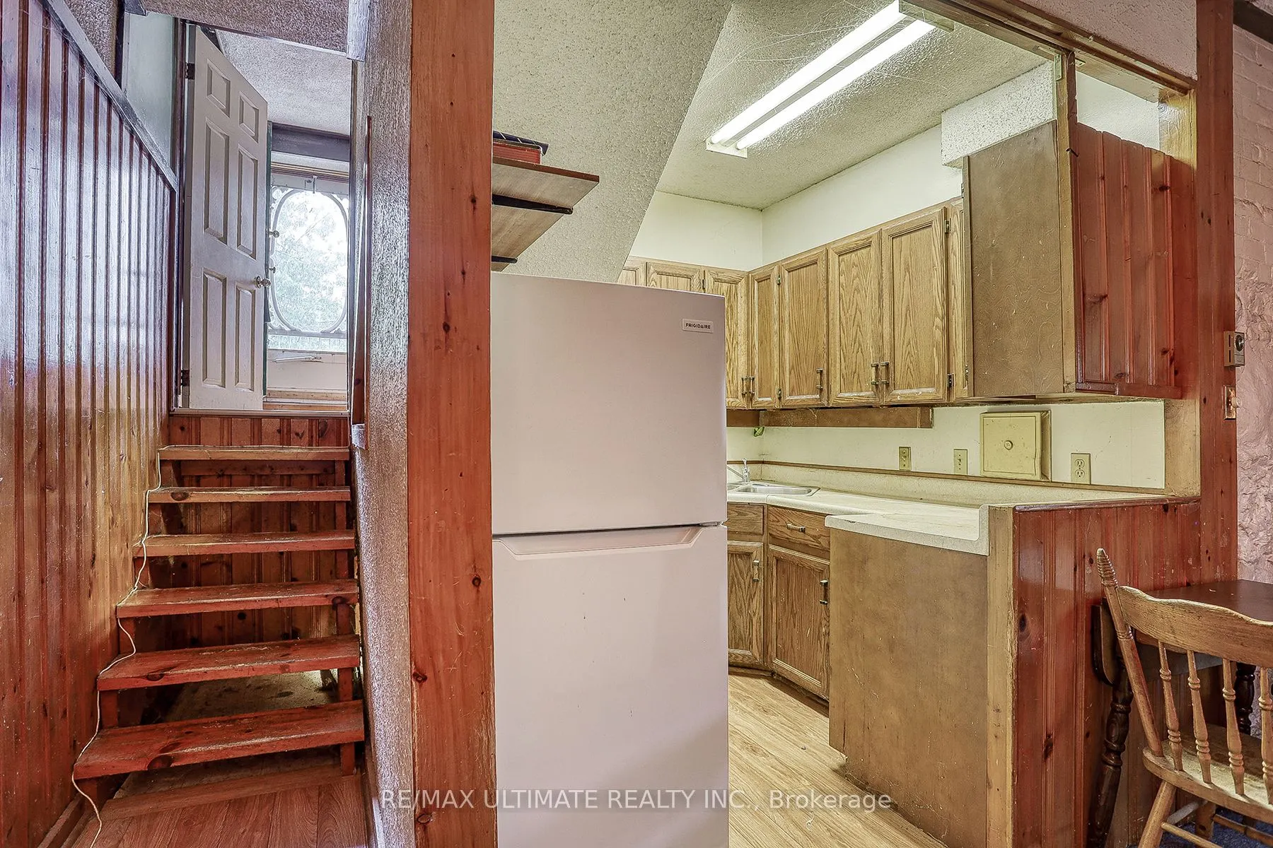 544 Bellamy Road N