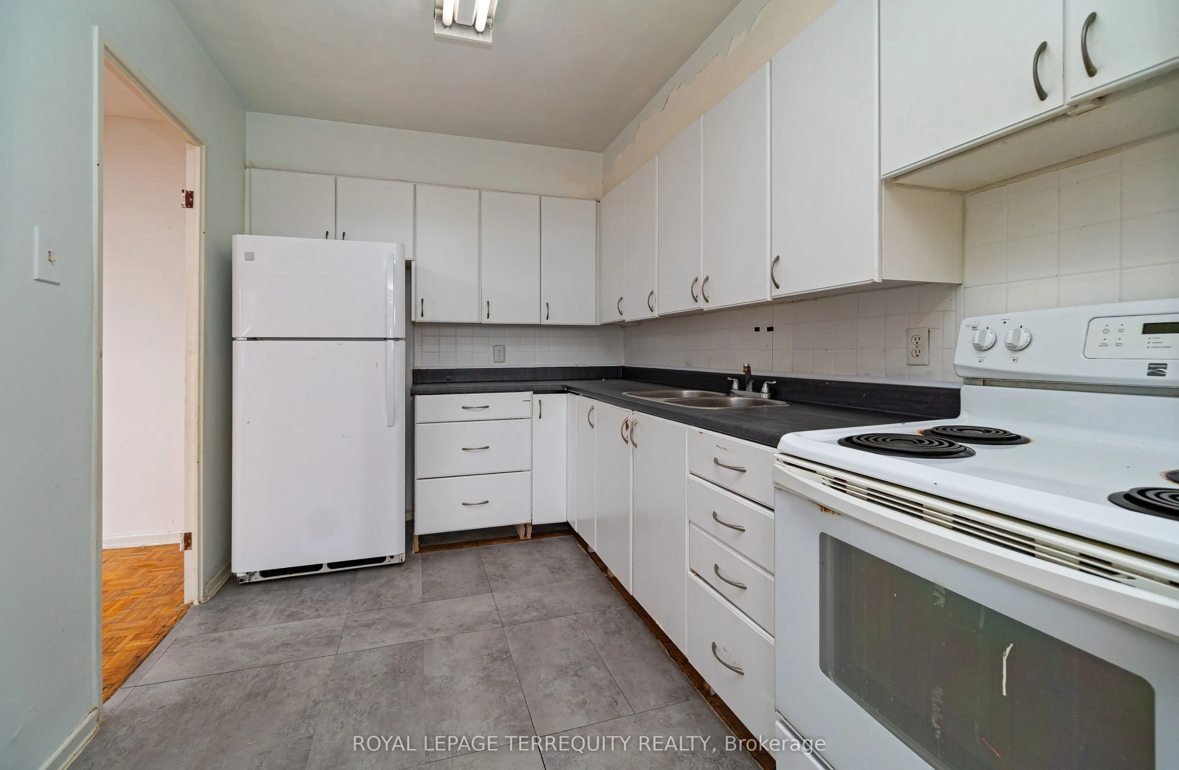 2550 Pharmacy Avenue, #1615