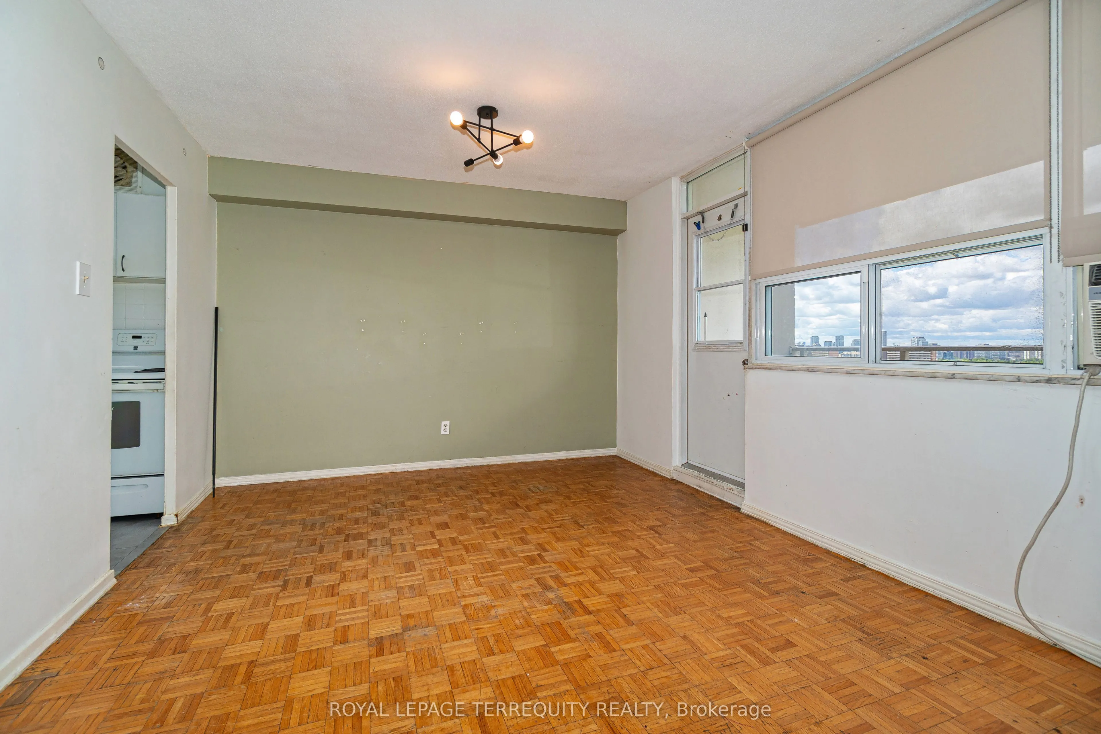 2550 Pharmacy Avenue, #1615