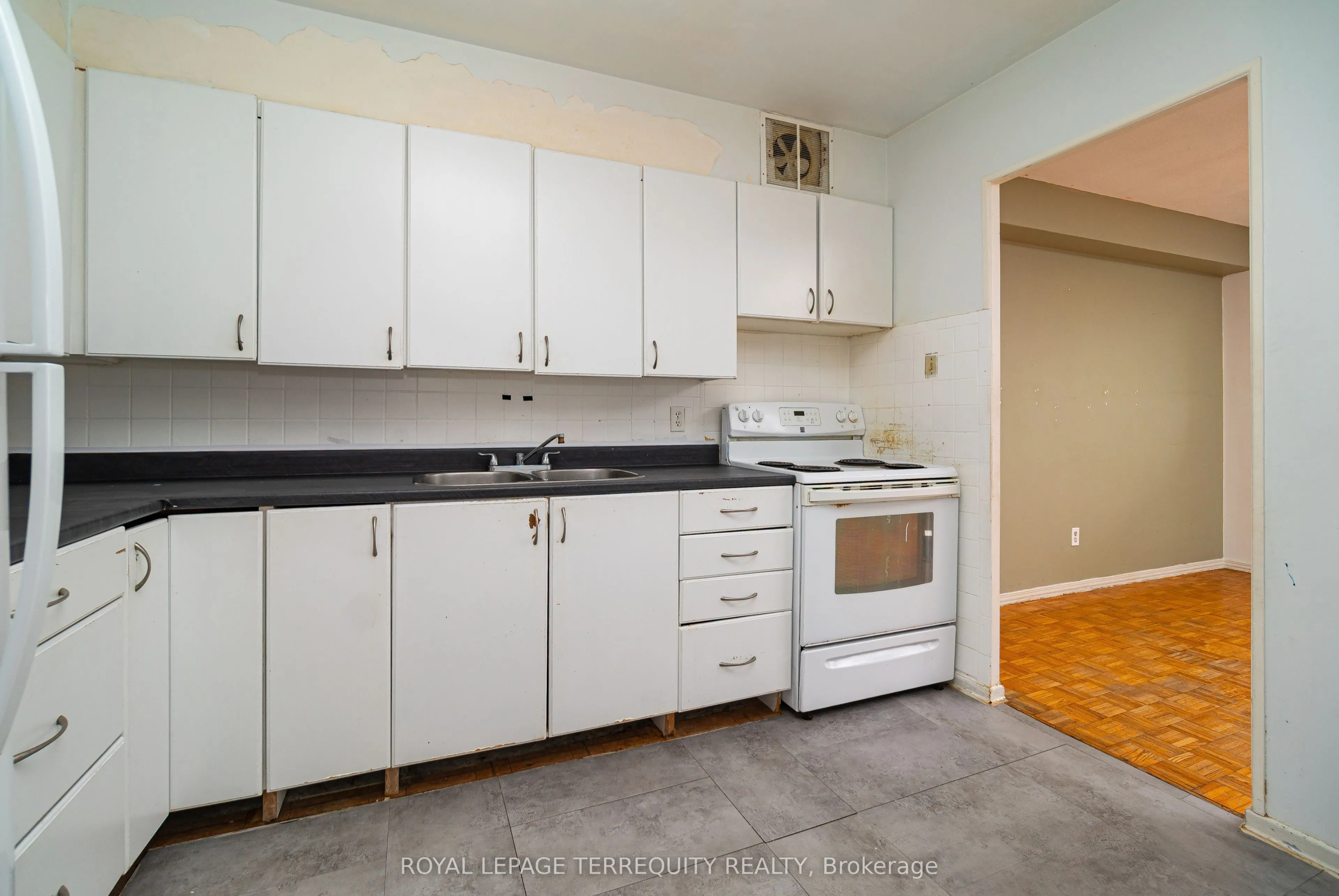 2550 Pharmacy Avenue, #1615