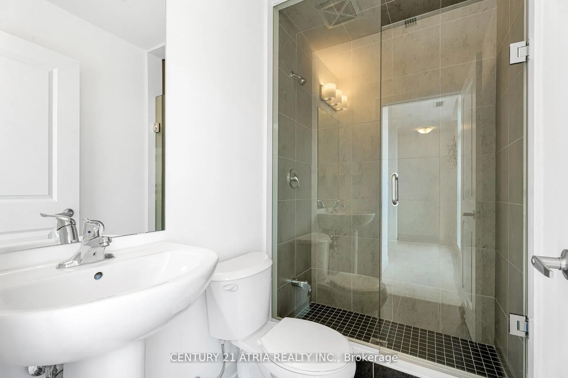 184 Angus Drive, #2
