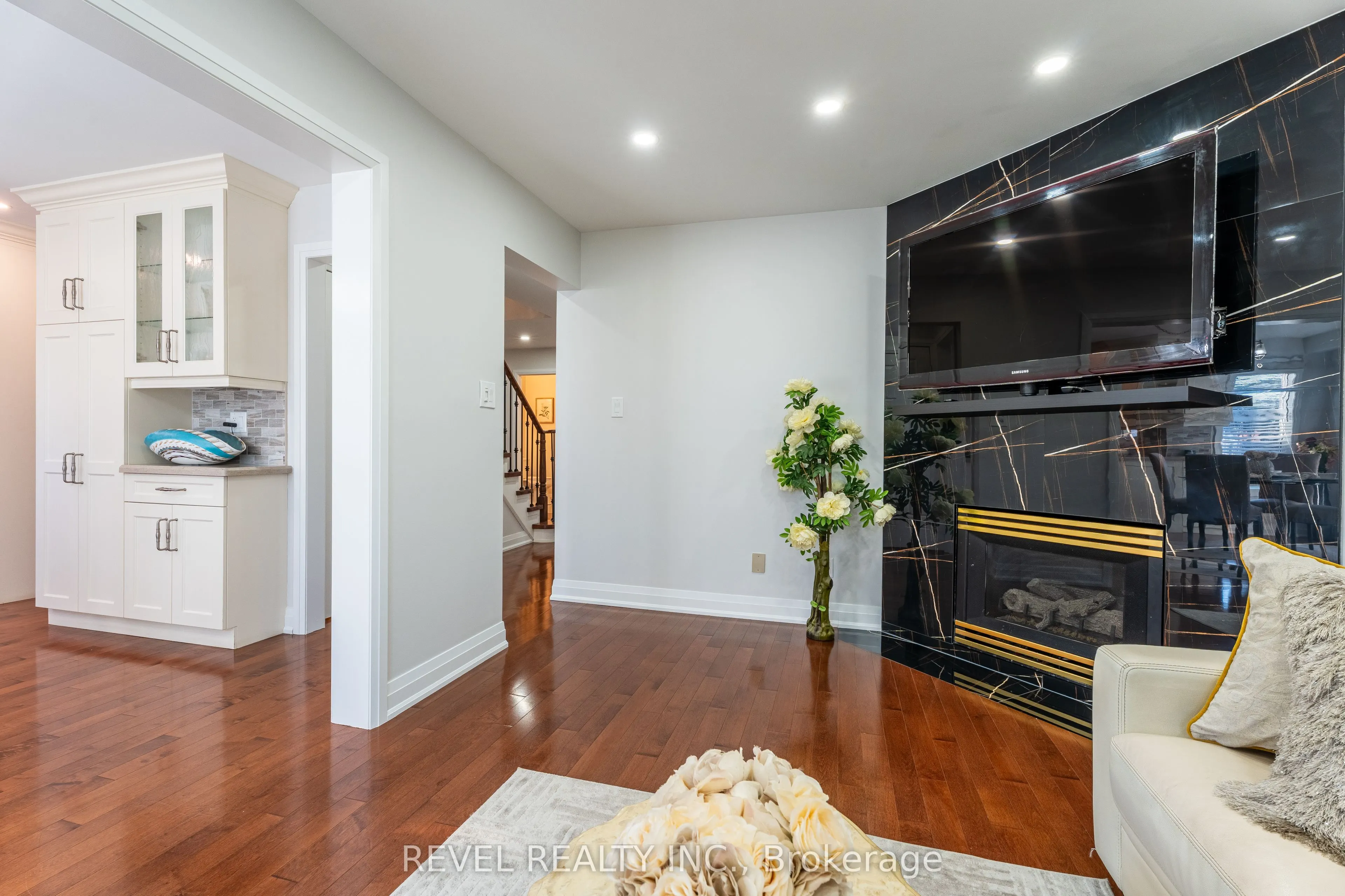 117 Apple Blossom Boulevard