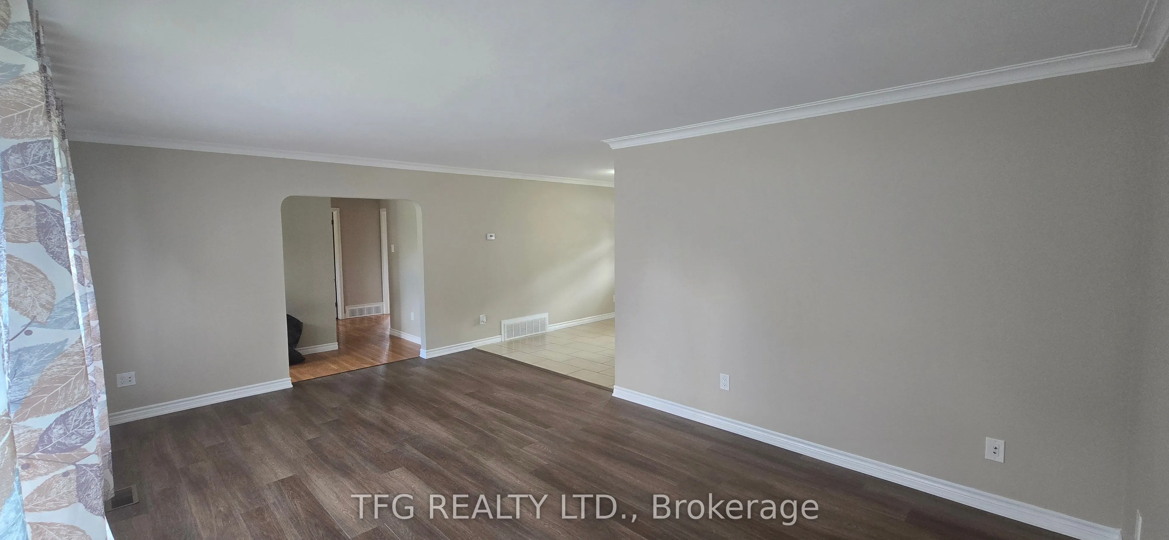 211 St Peter Street, #Main