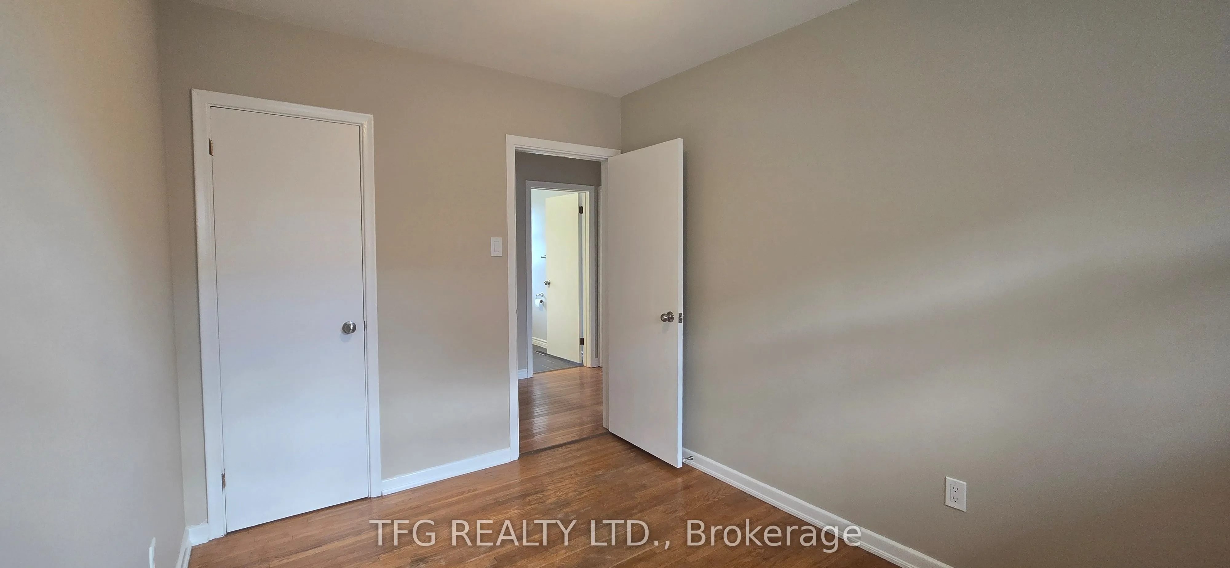 211 St Peter Street, #Main